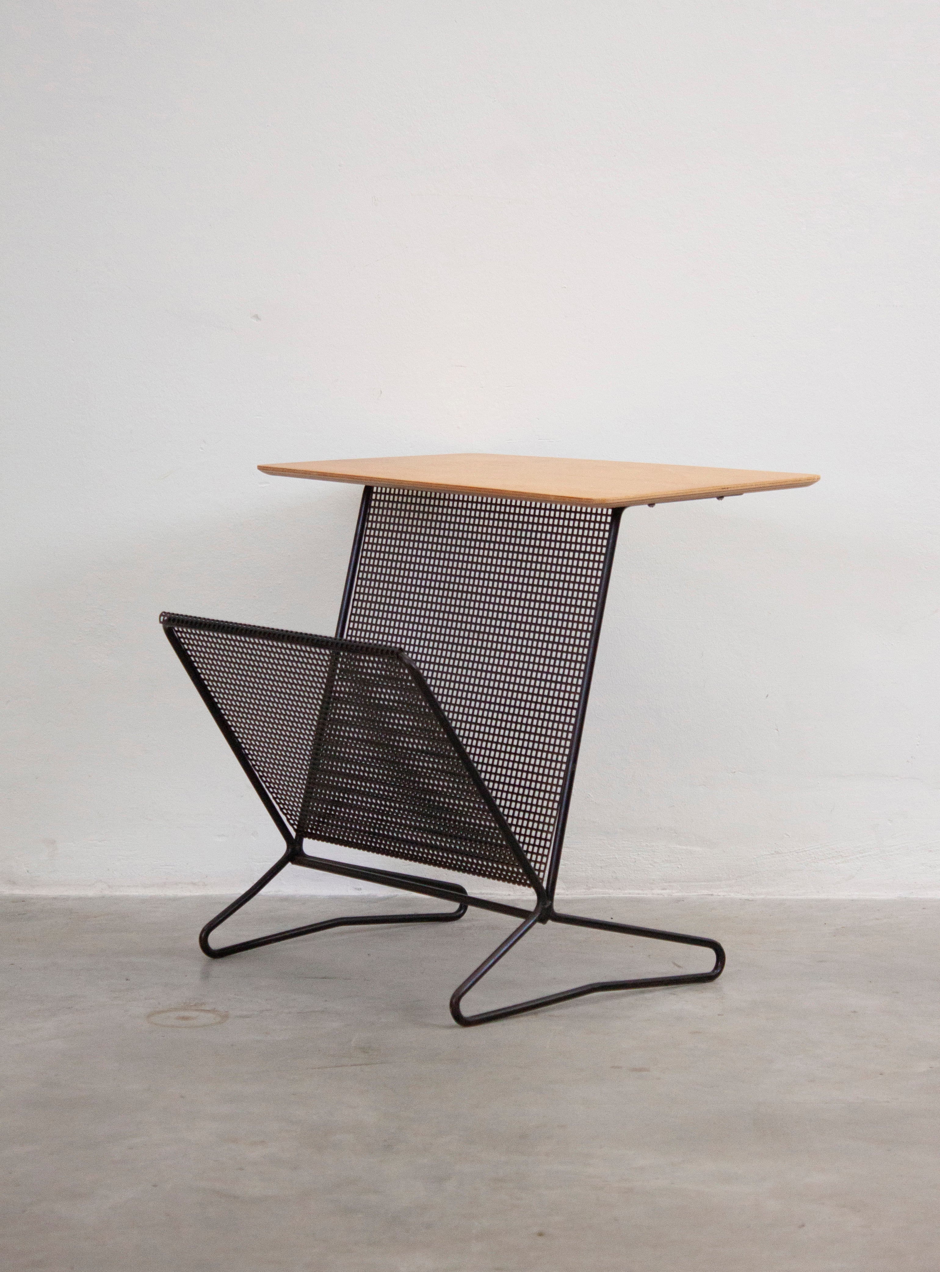 Pastoe TM05 Side Table with Magazine Rack by Cees Braakman - Image 7