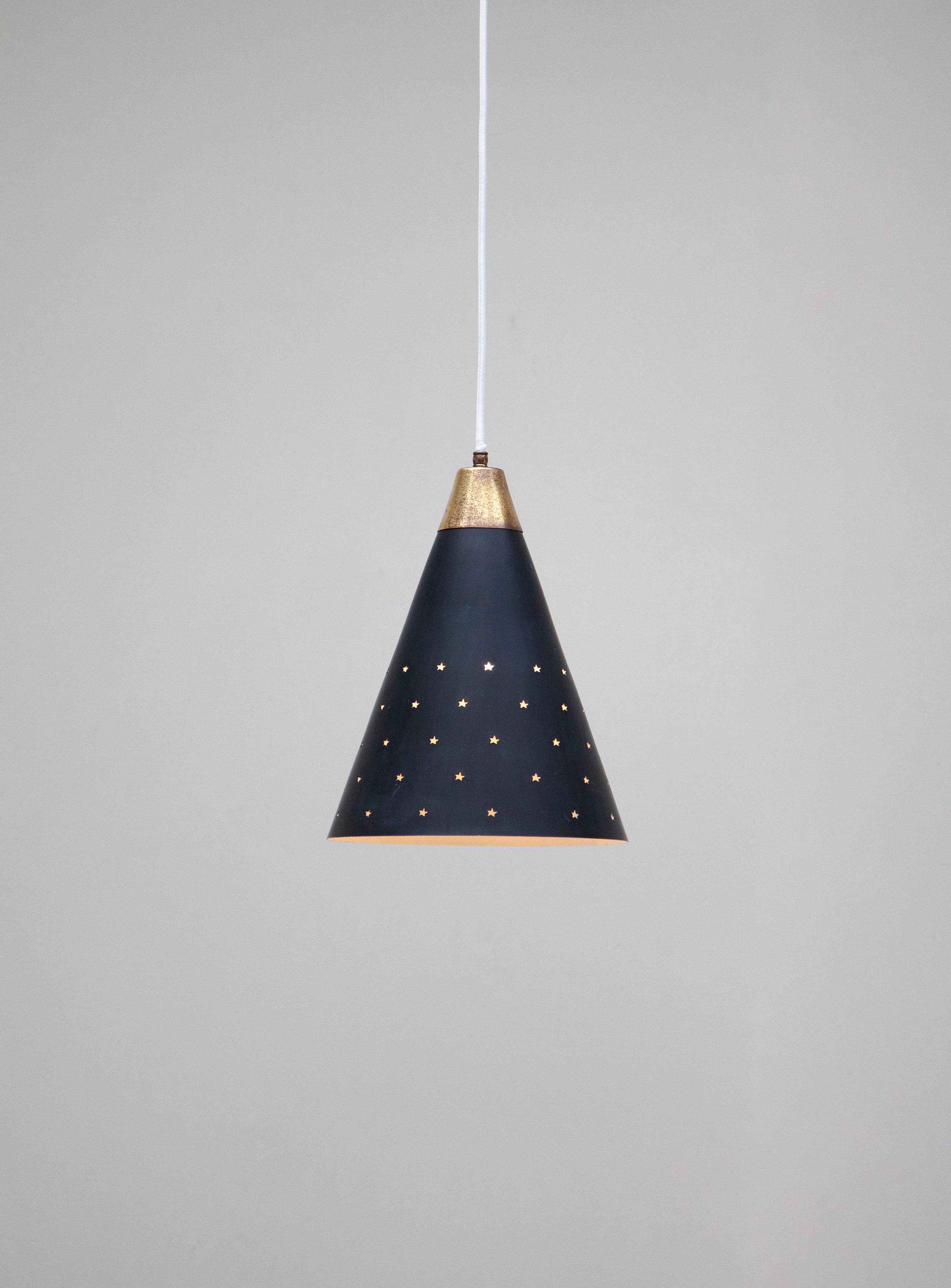 Pendant Lamp with Stars (Brass/Black)