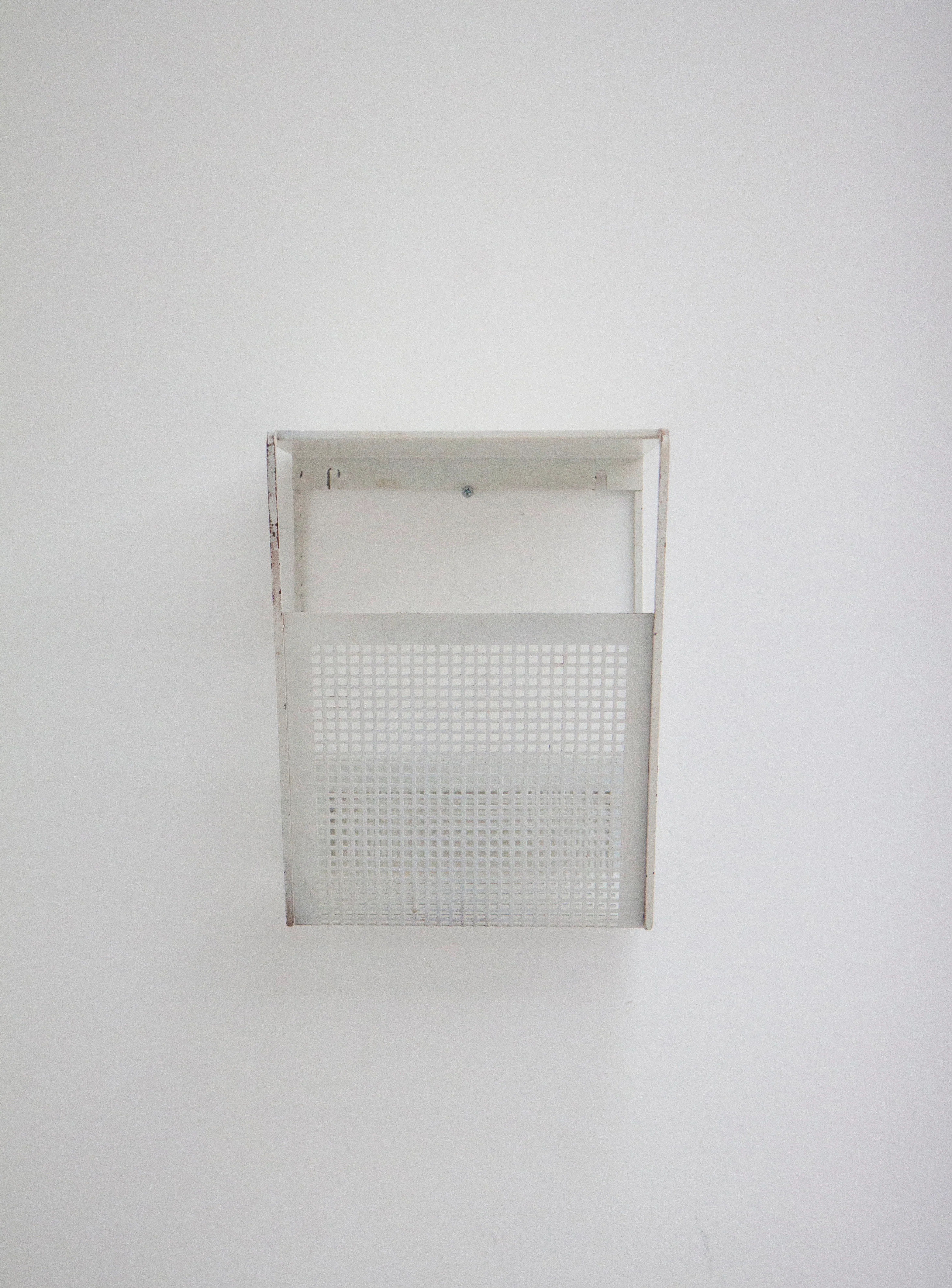 Pilastro Metal Wall Shelf with Magazine Rack (White) - Image 5