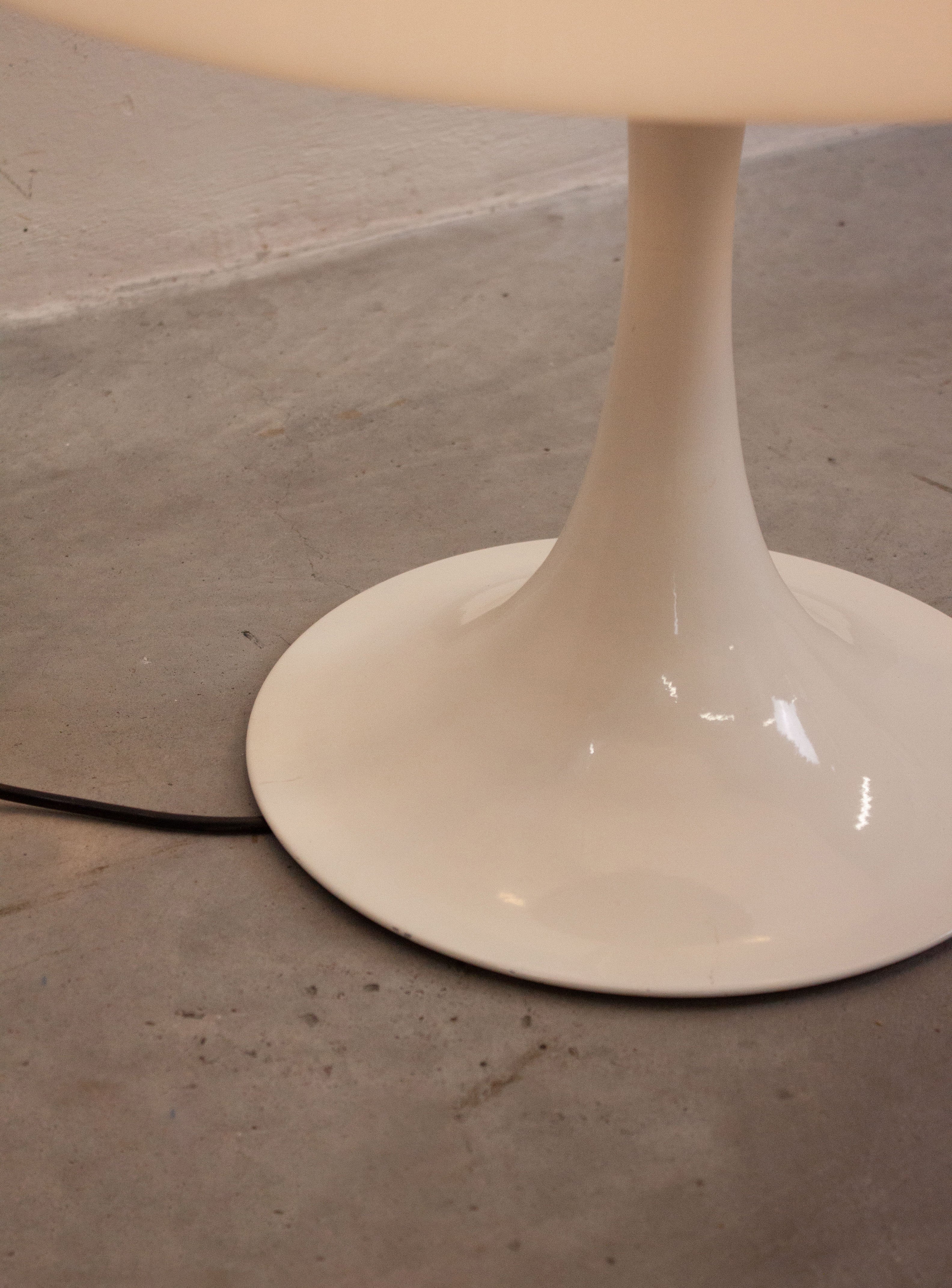 Raak Amsterdam Mushroom Lamp (White) - Image 10
