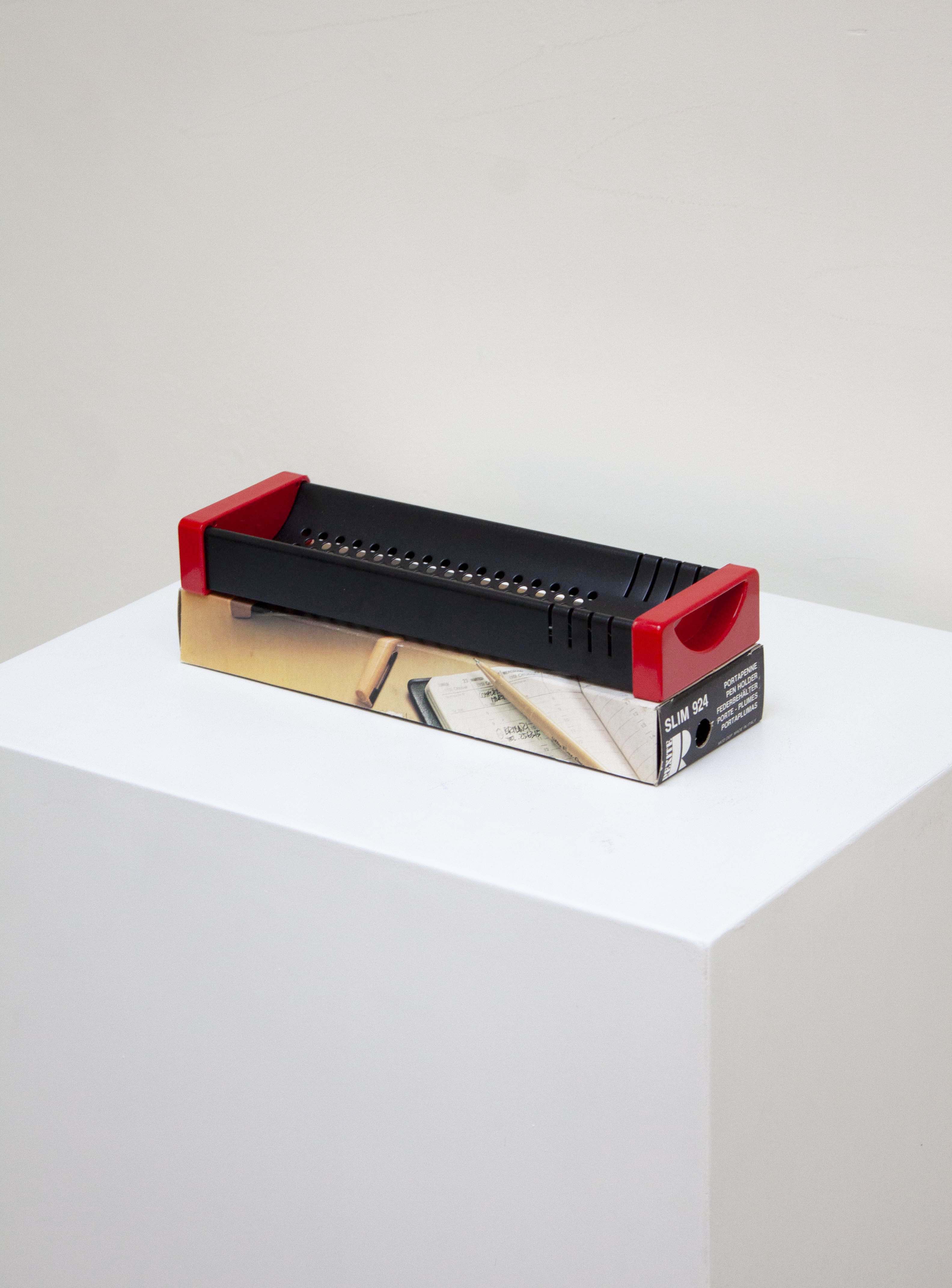 Rexite Slim 924 Portapenne Desk Organizer by Raul Barbieri & Giorgio Marianelli (Red) - Image 3