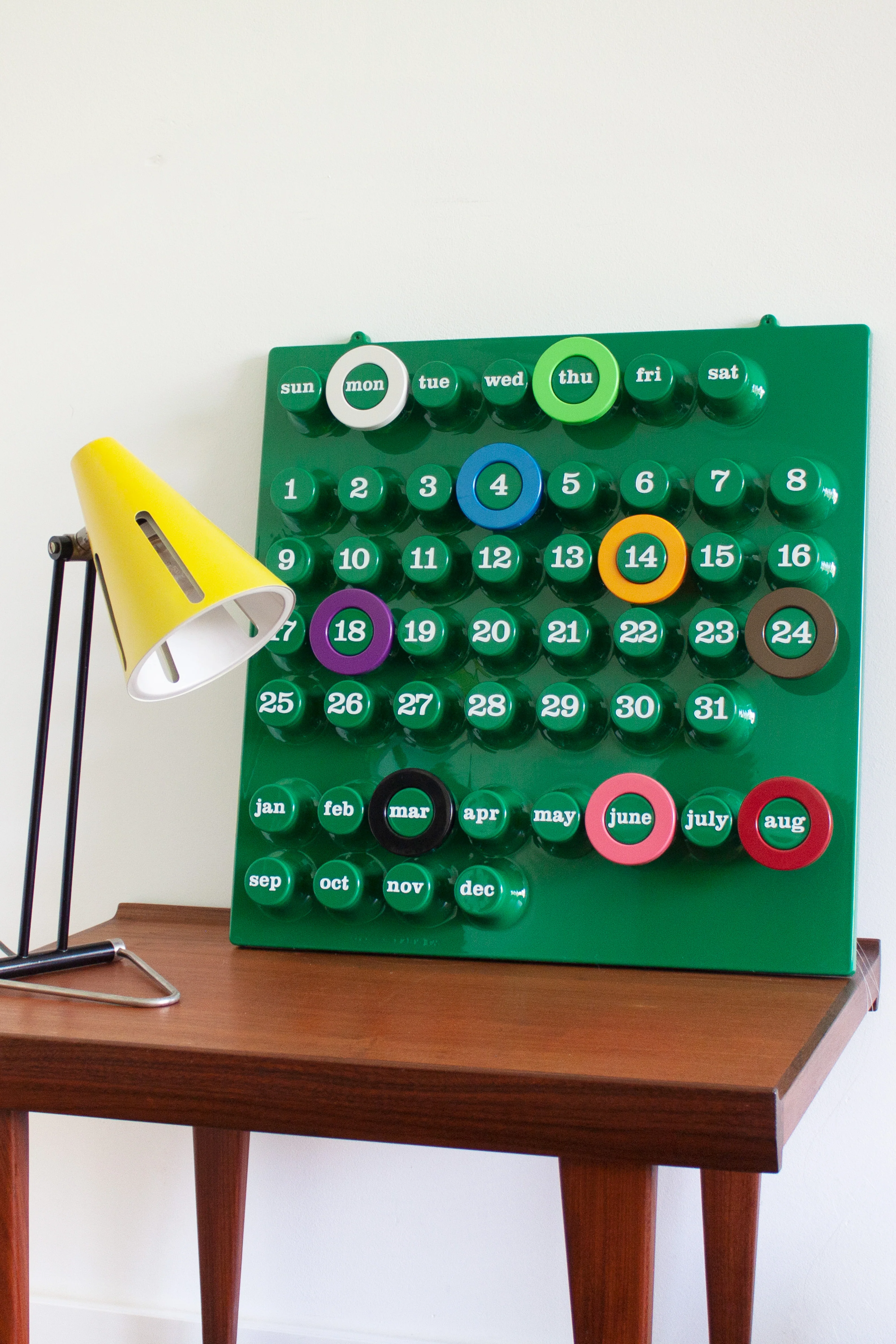 Ring-A-Date Perpetual Calendar by Giorgio Della Beffa (Green) - Image 4