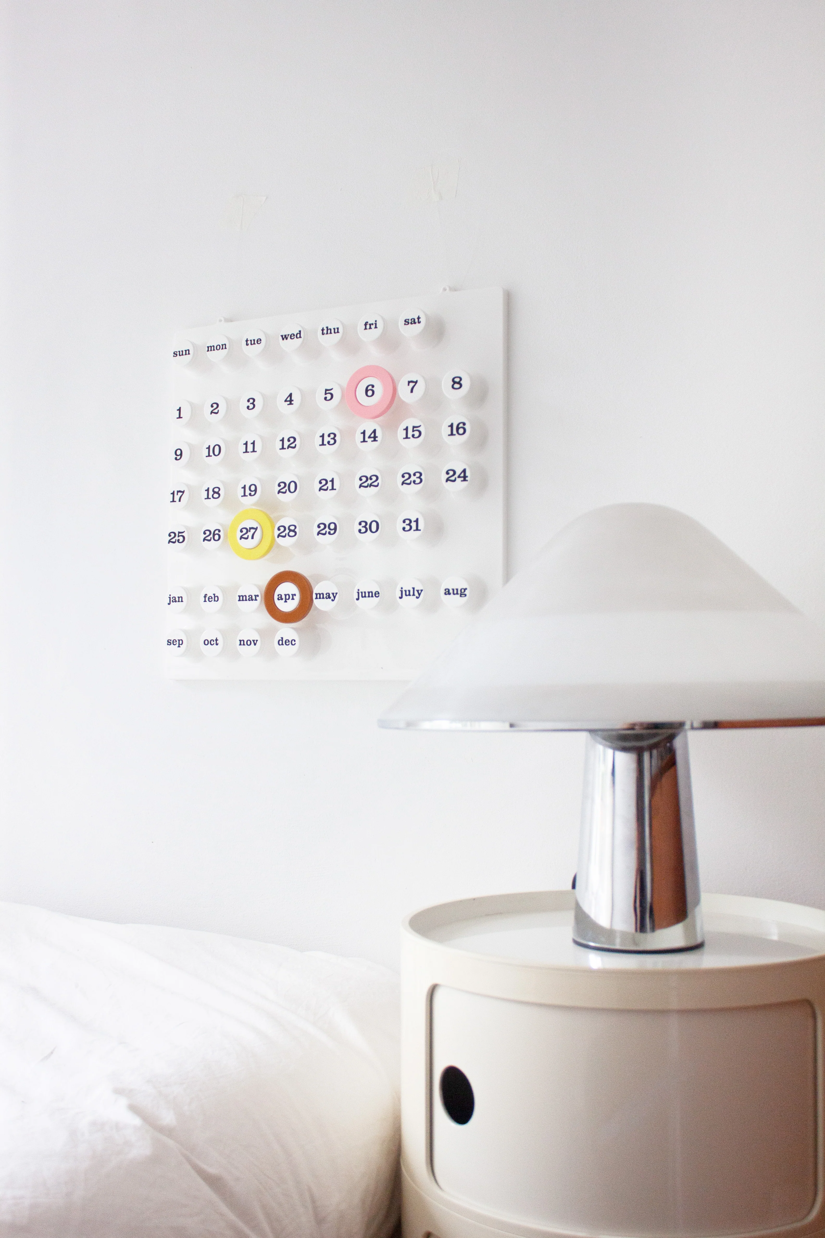 Ring-A-Date Perpetual Calendar by Giorgio Della Beffa (White) - Image 5