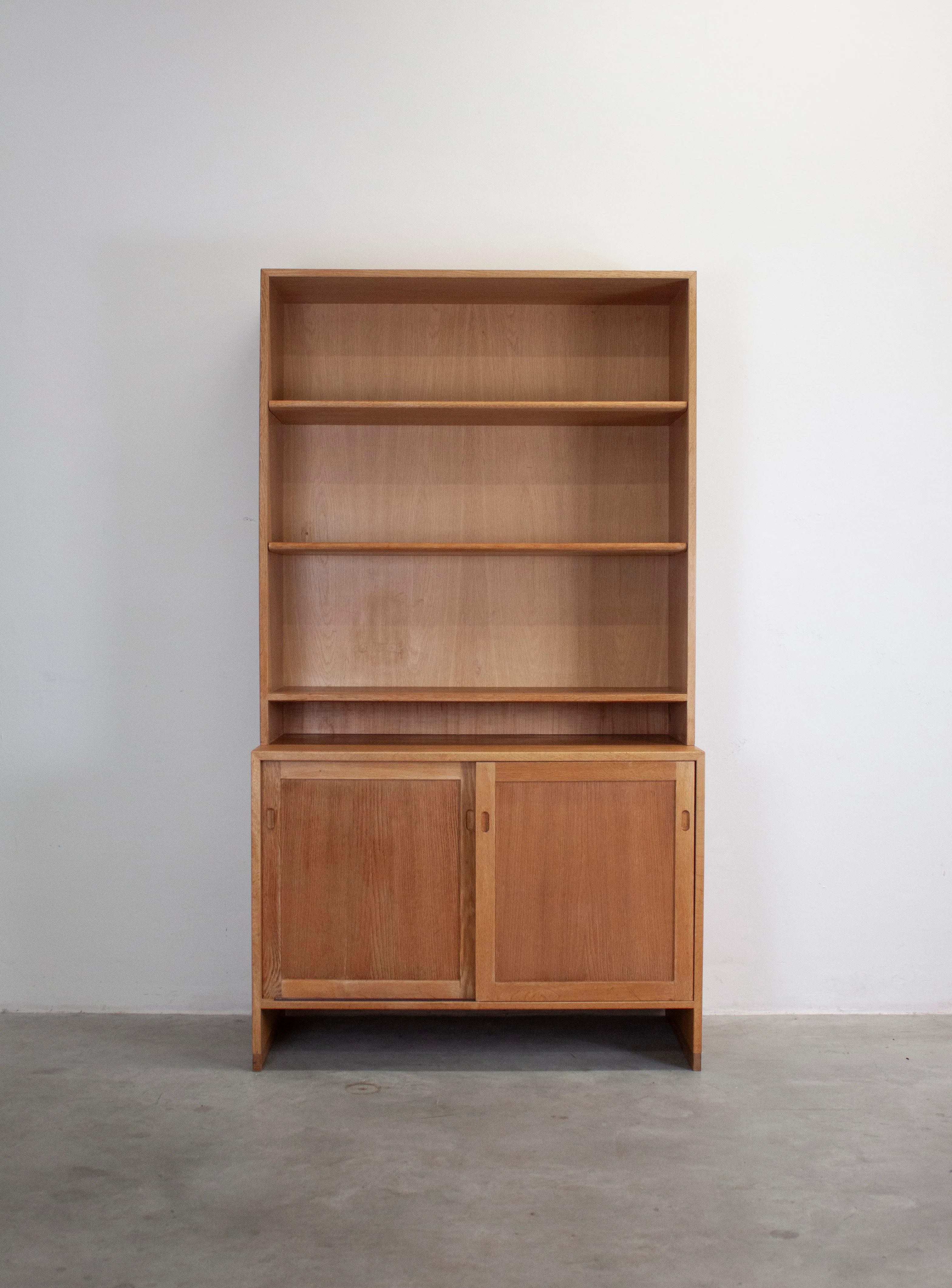 RY Møbler Oak Cabinet by Hans Wegner