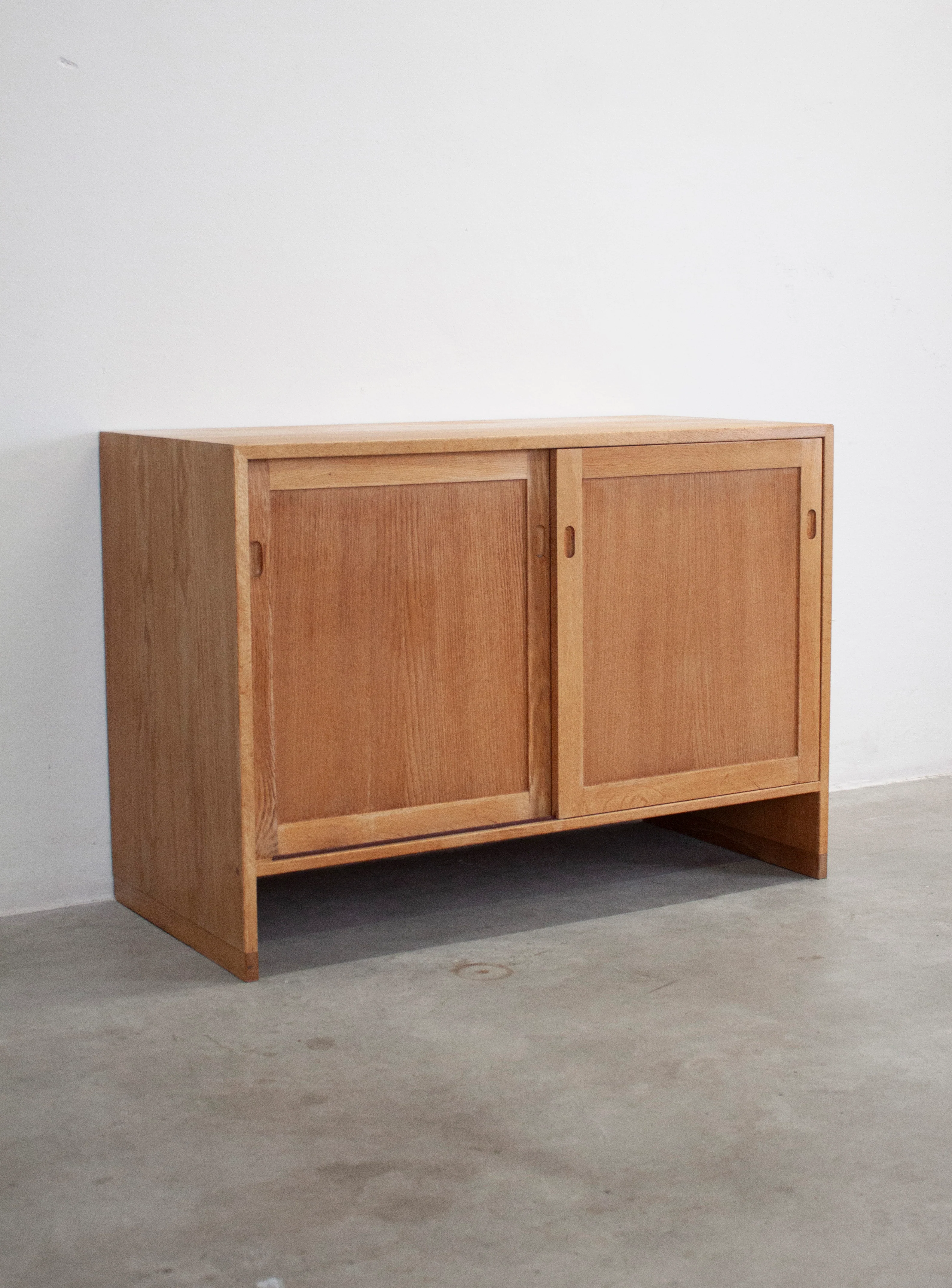 RY Møbler Oak Cabinet by Hans Wegner - Image 14