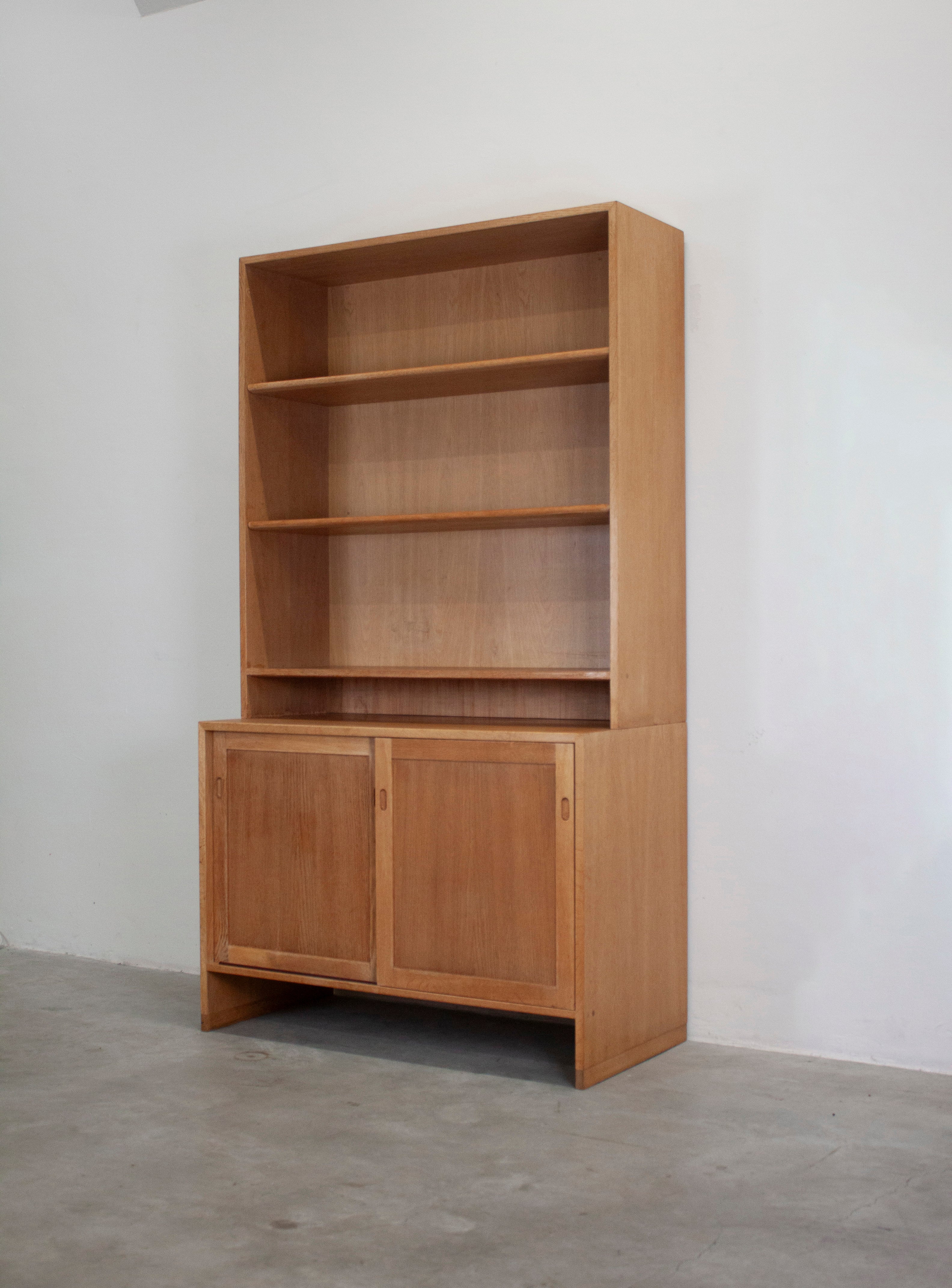 RY Møbler Oak Cabinet by Hans Wegner - Image 3
