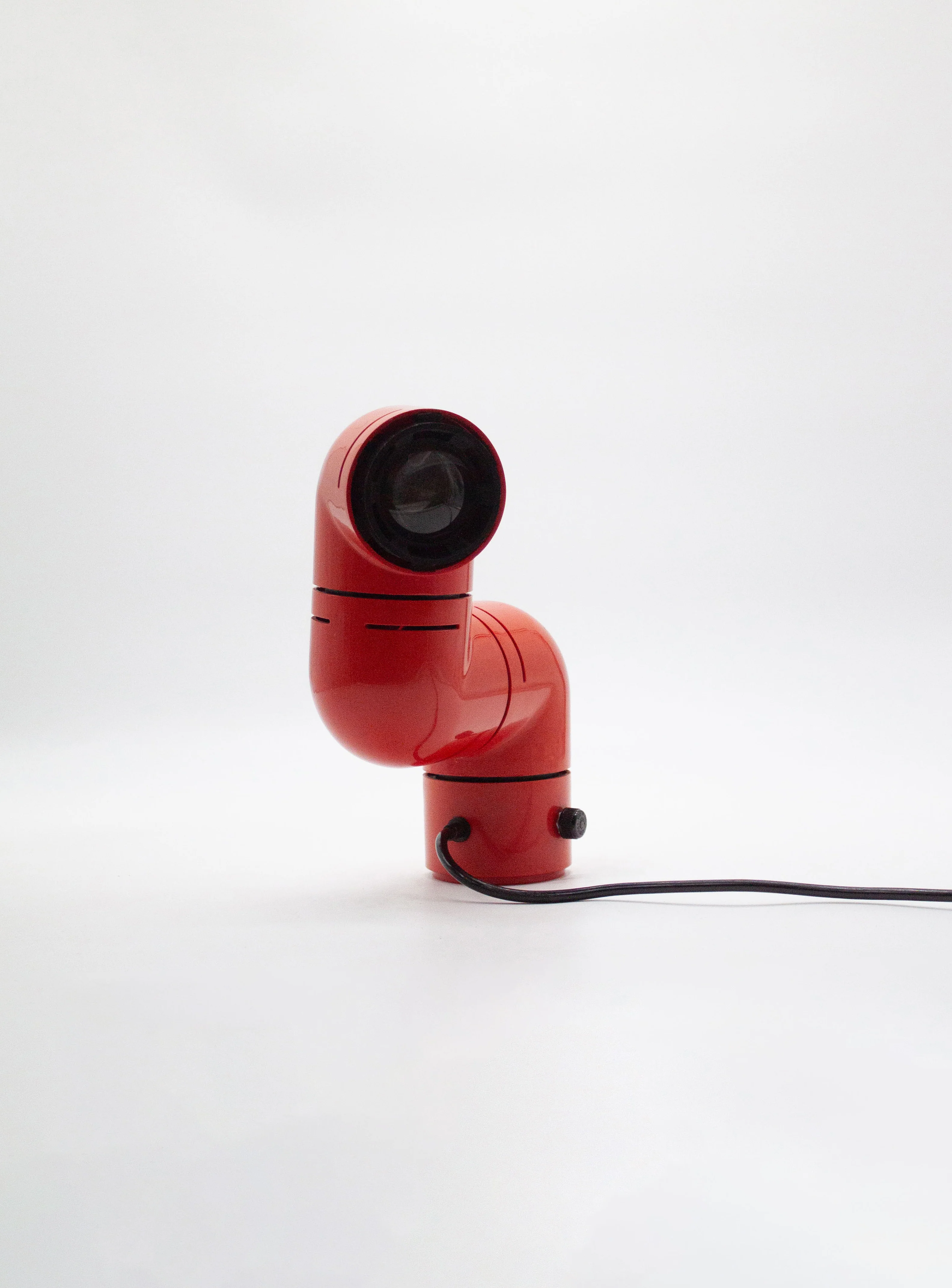 Santa & Cole Tatu Table Lamp by André Ricard (Red) - Image 11