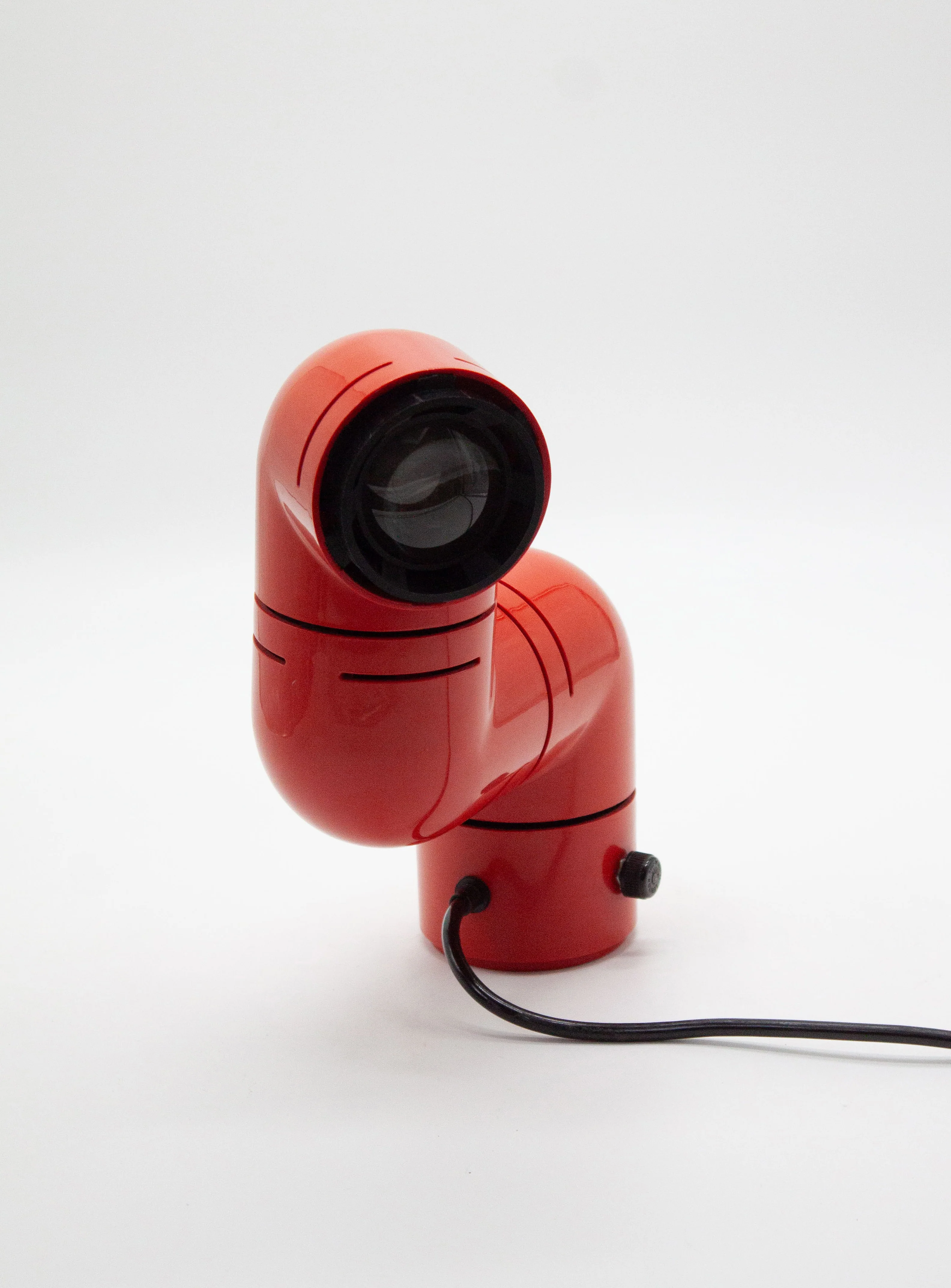 Santa & Cole Tatu Table Lamp by André Ricard (Red) - Image 13