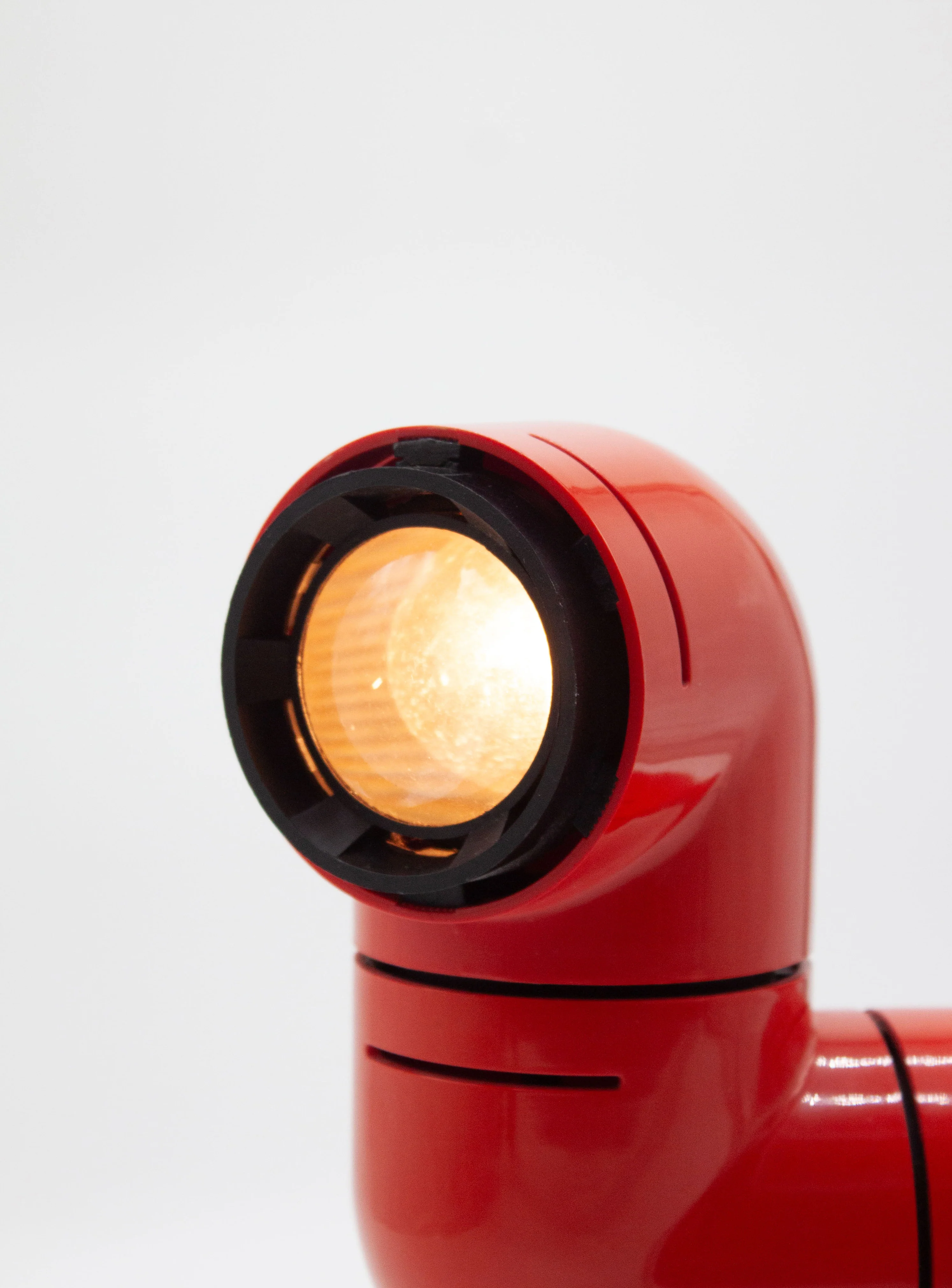 Santa & Cole Tatu Table Lamp by André Ricard (Red) - Image 18