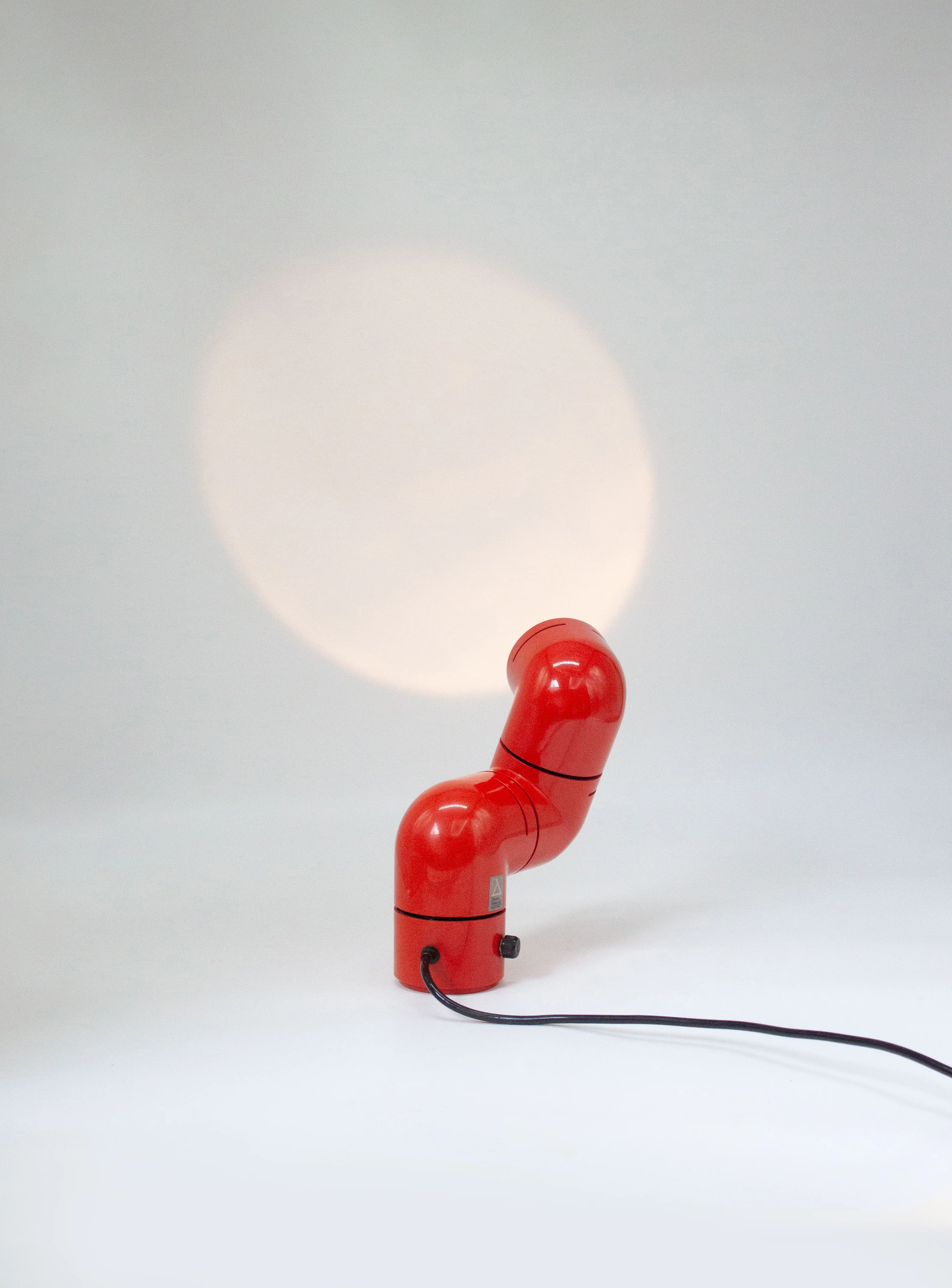 Santa & Cole Tatu Table Lamp by André Ricard (Red) - Image 22