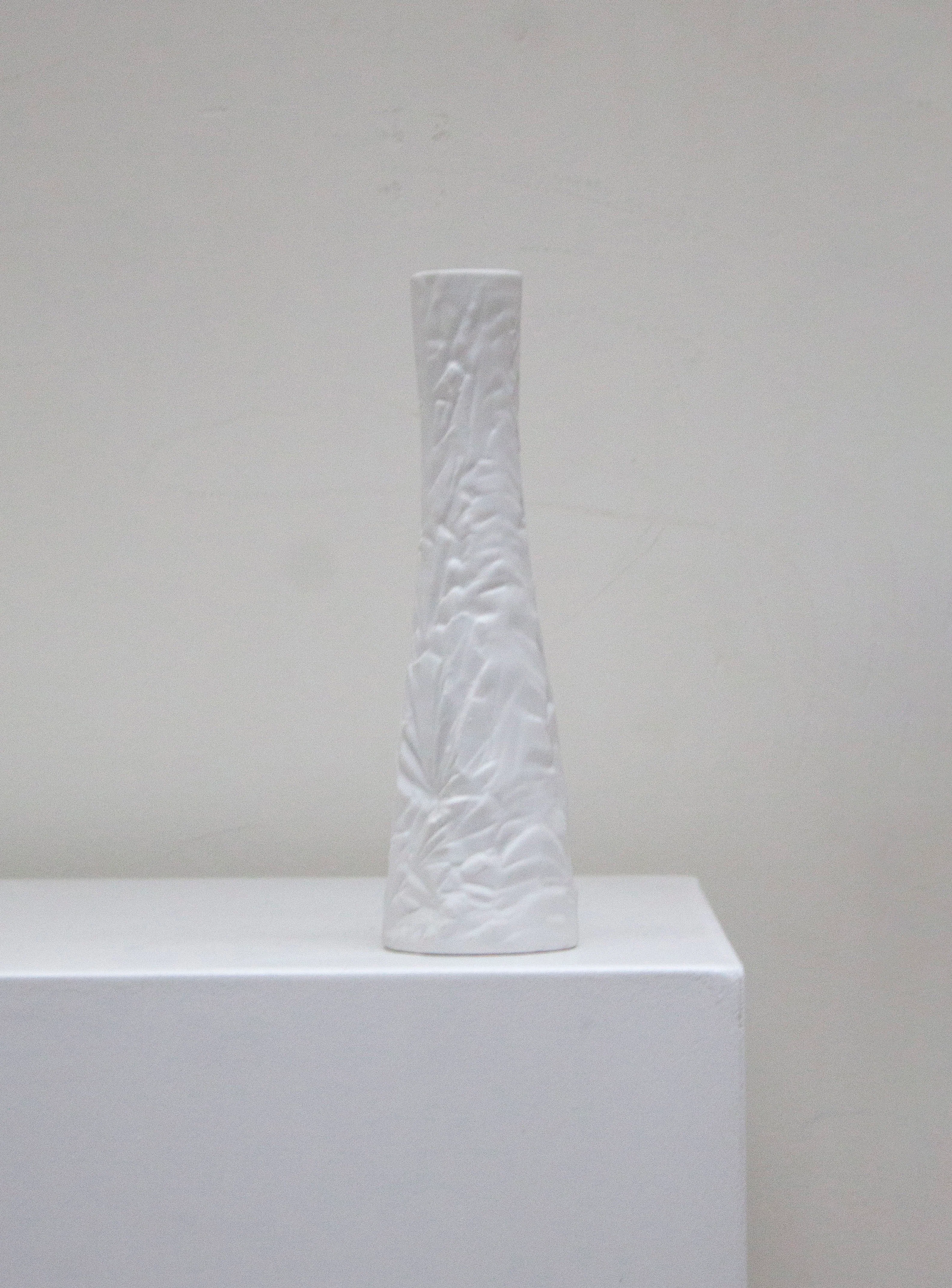 Schumann Arzberg Porcelain Vase 1114/20 by Heinrich Fuchs - Image 8