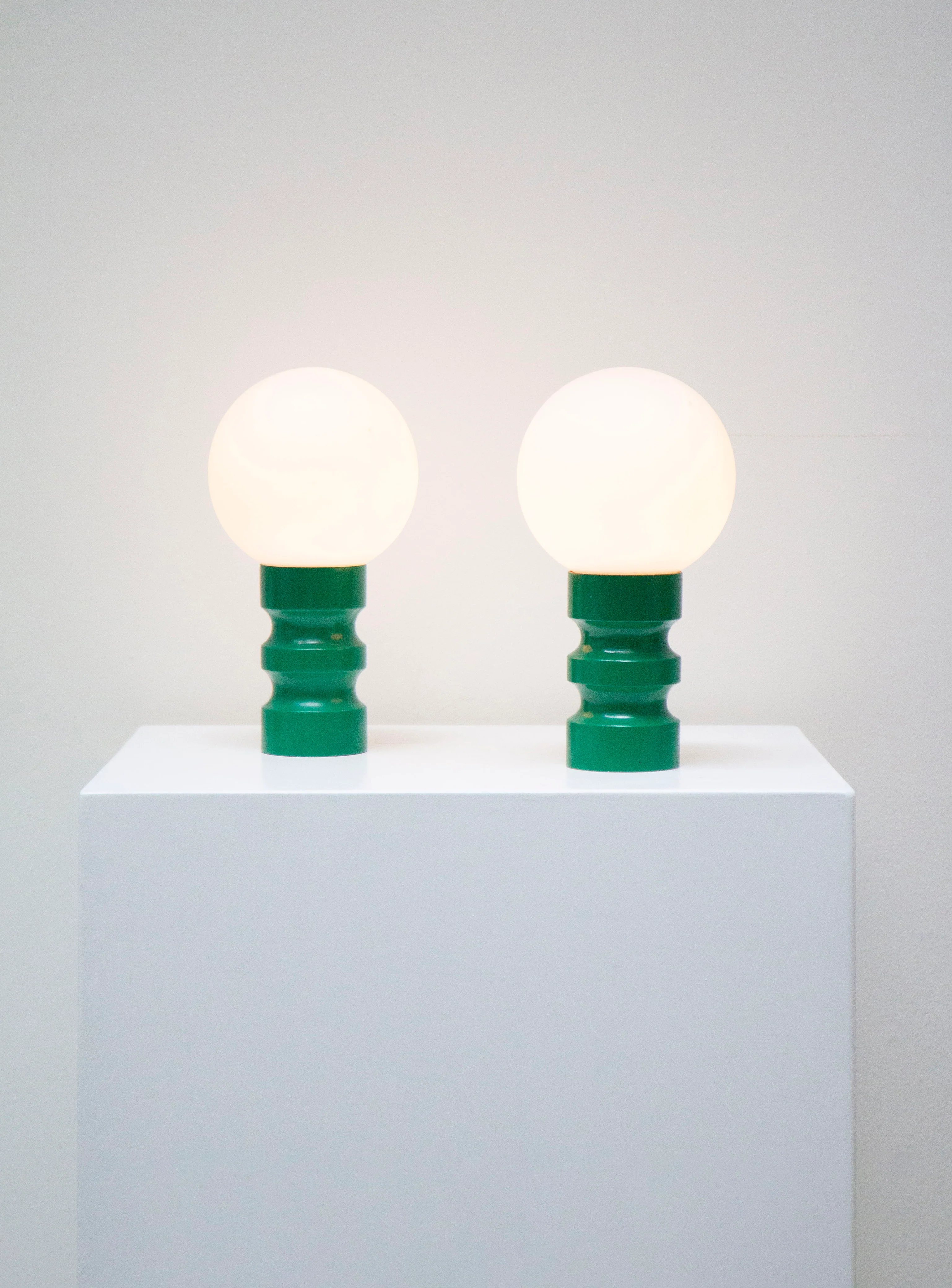 Sphere Desk Lamp (Green)