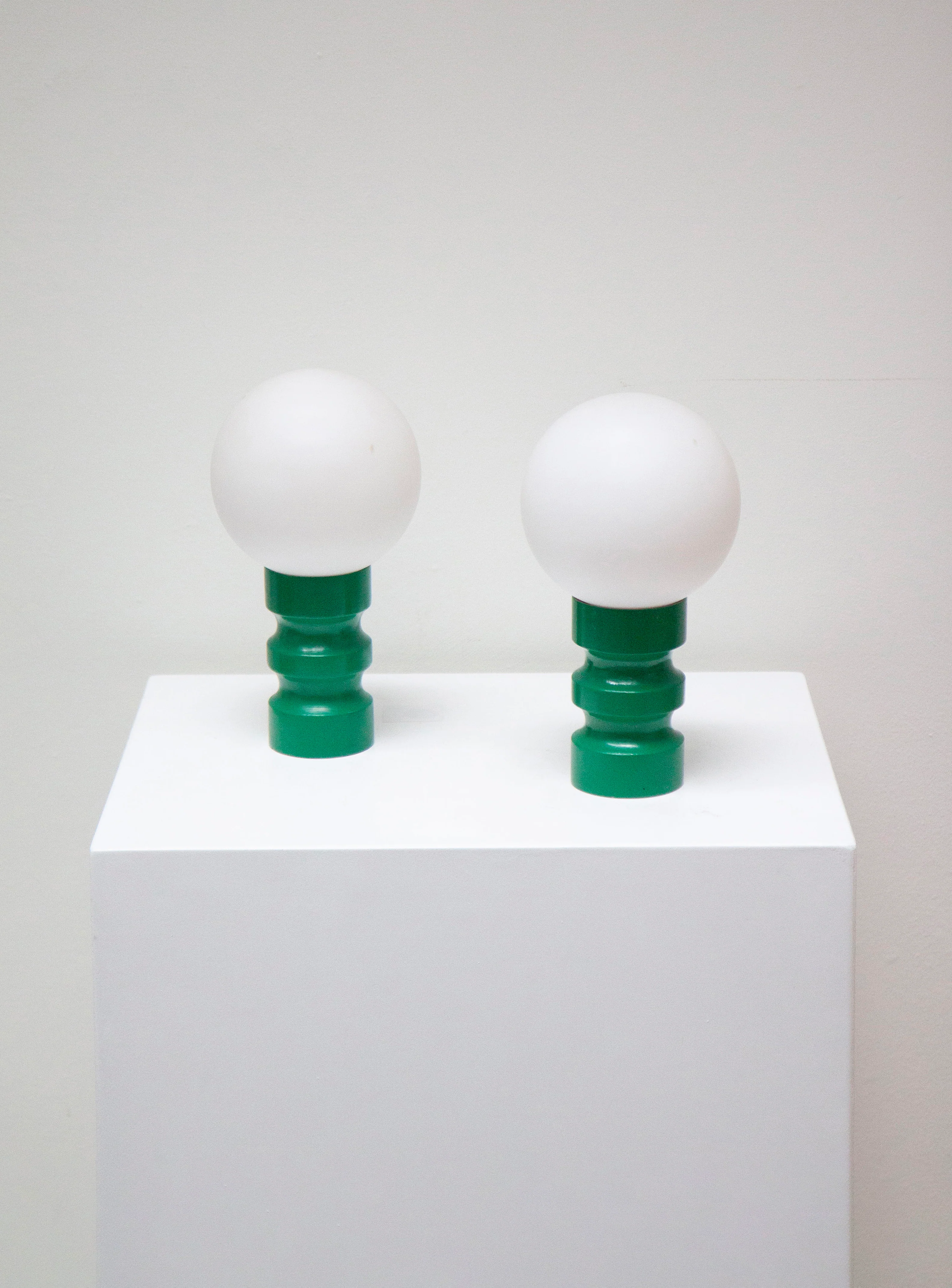 Sphere Desk Lamp (Green) - Image 6
