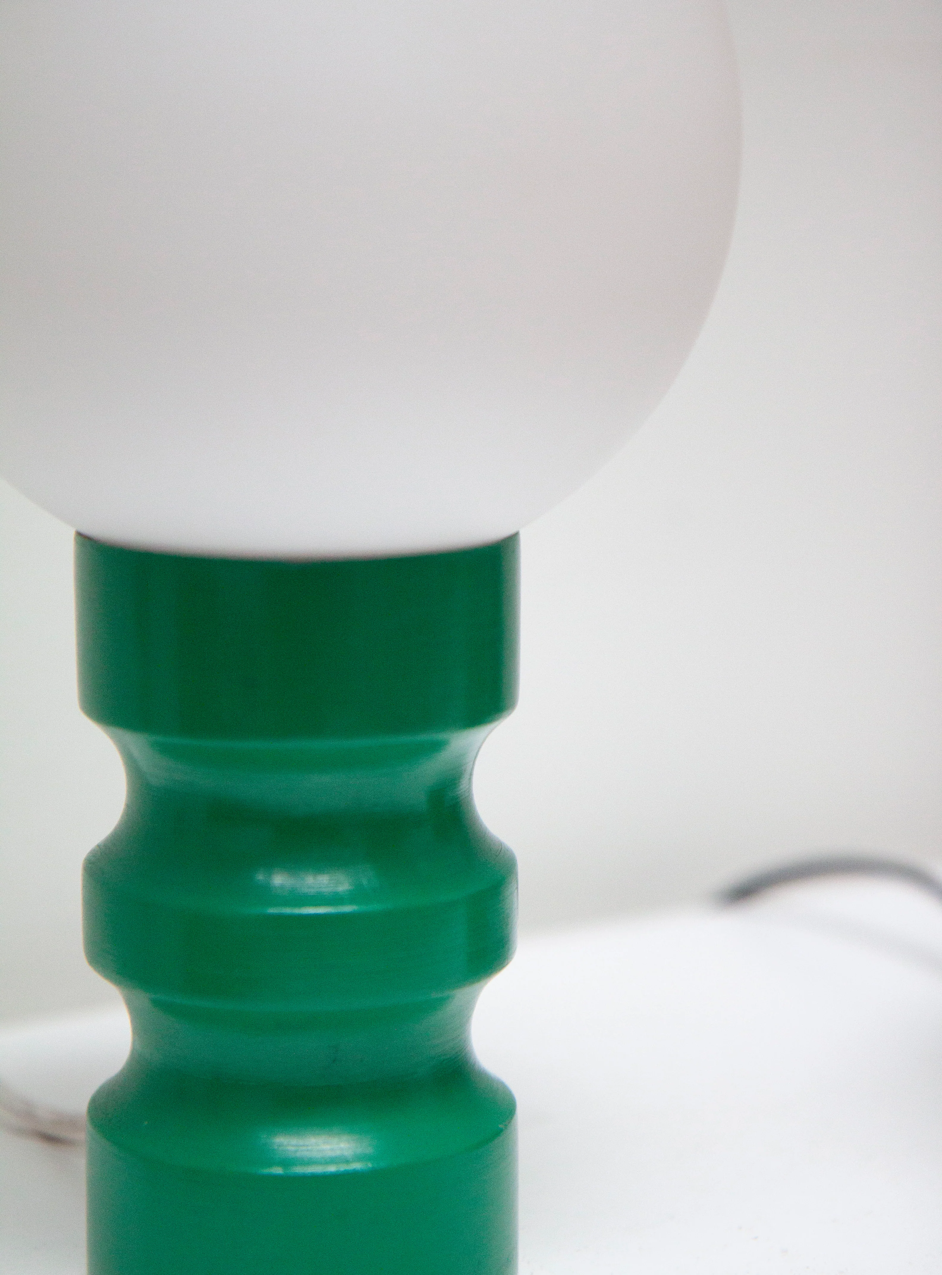 Sphere Desk Lamp (Green) - Image 7