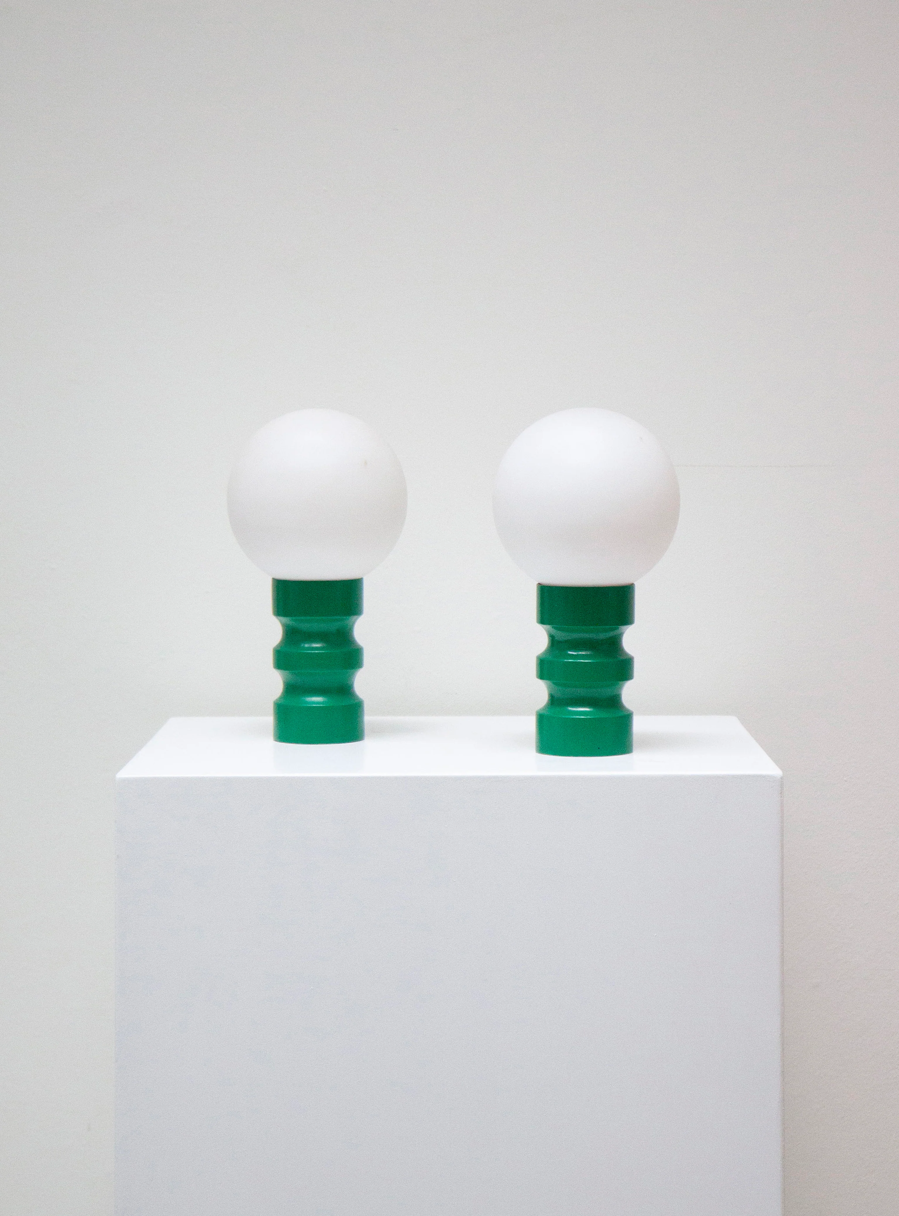 Sphere Desk Lamp (Green) - Image 8