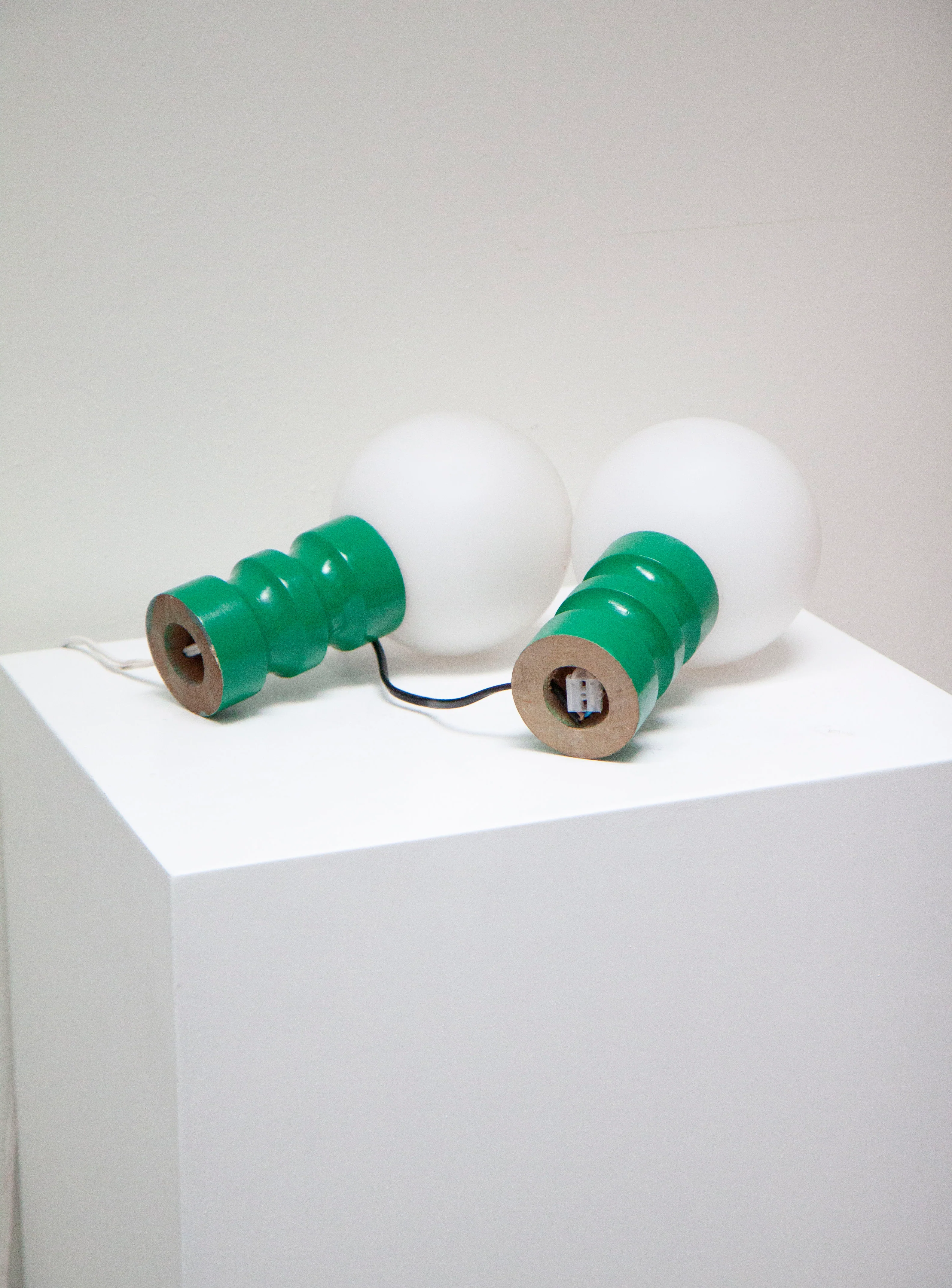 Sphere Desk Lamp (Green) - Image 9