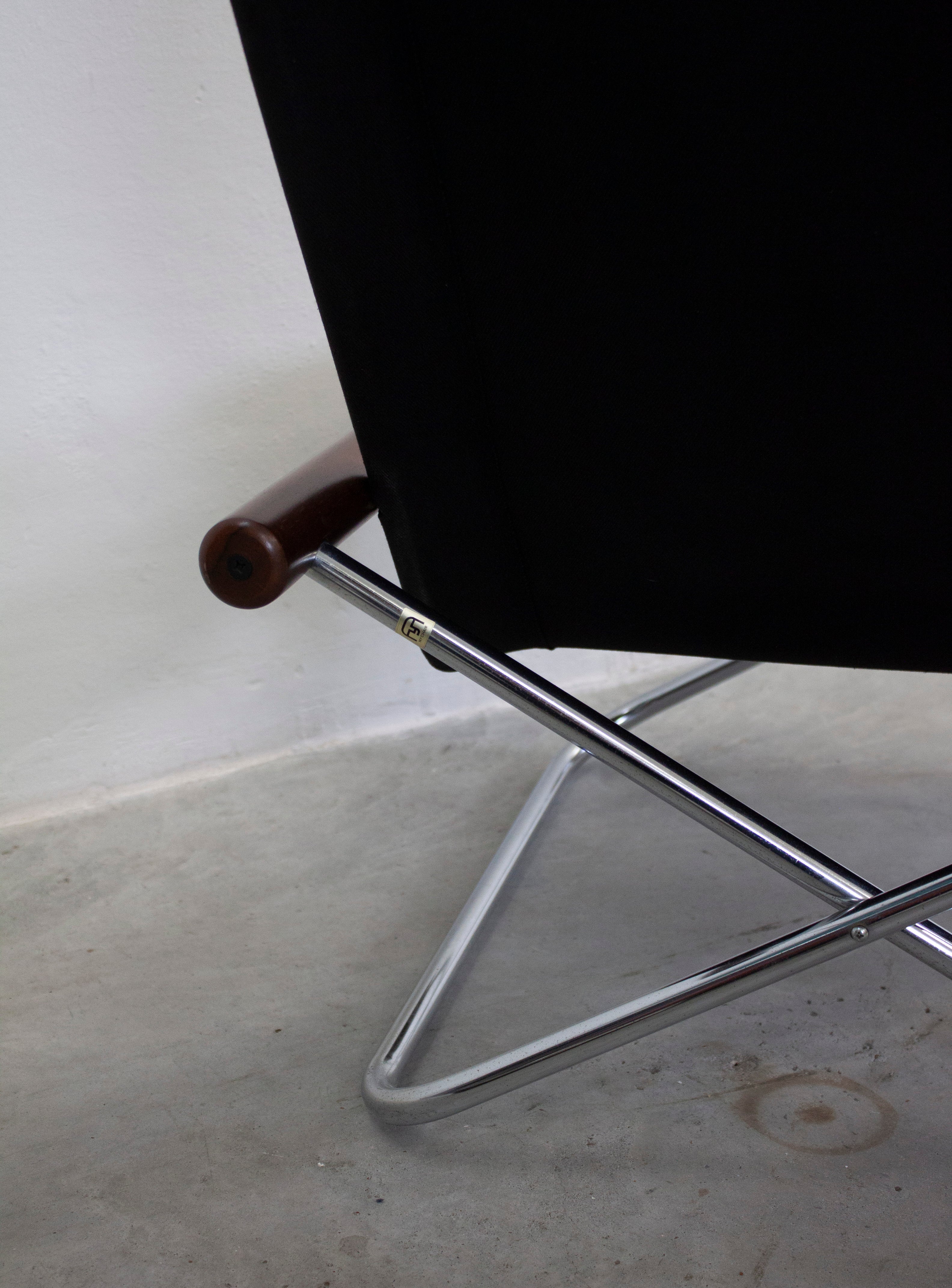 Suekichi Uchida NY Folding Lounge Chair by Takashi Nii (Black) - Image 23