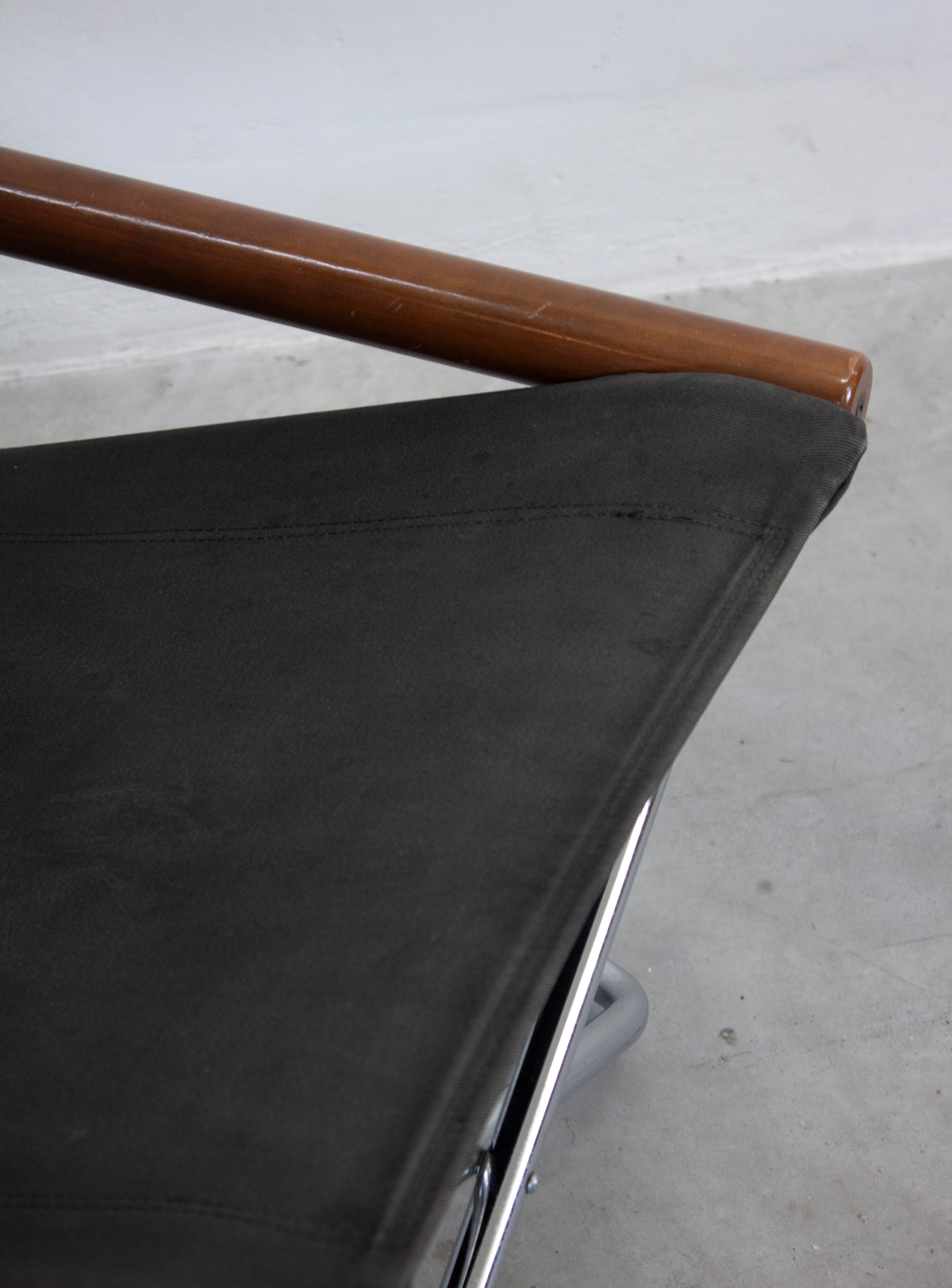 Suekichi Uchida NY Folding Lounge Chair by Takashi Nii (Black) - Image 26