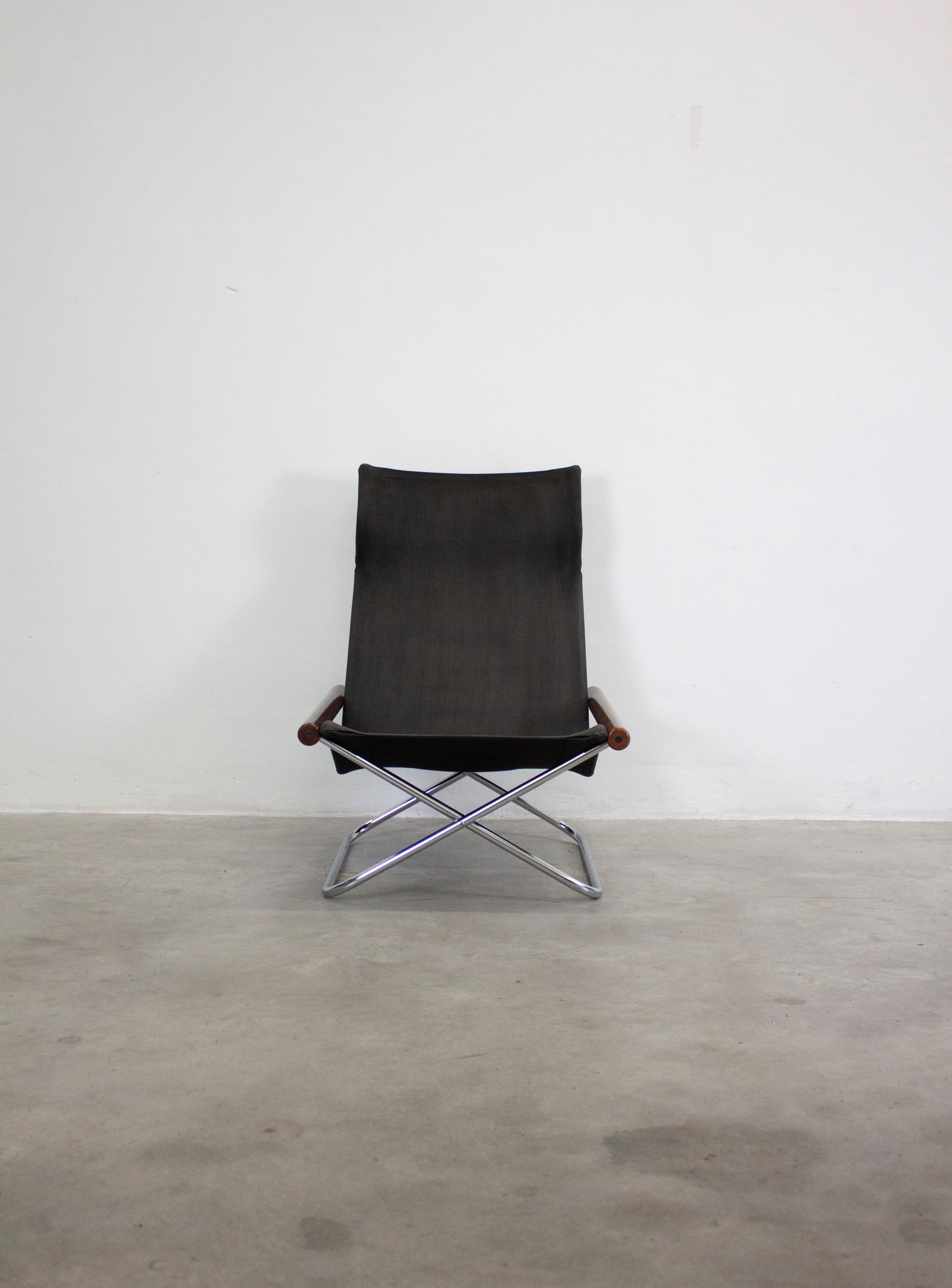 Suekichi Uchida NY Folding Lounge Chair by Takashi Nii (Black) - Image 5