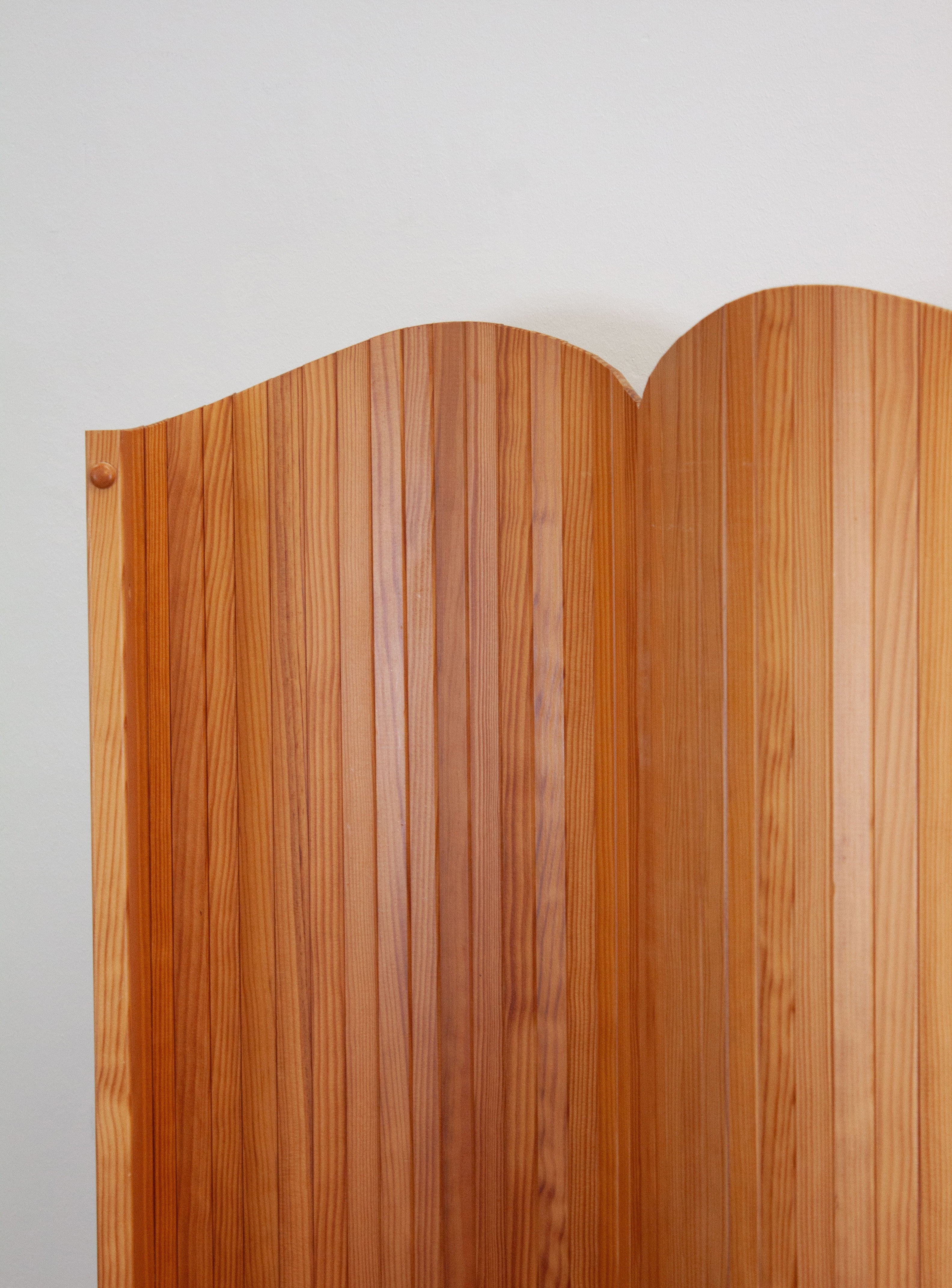 Tambour Screen Room Divider by Jomain Baumann (Pine) - Image 13