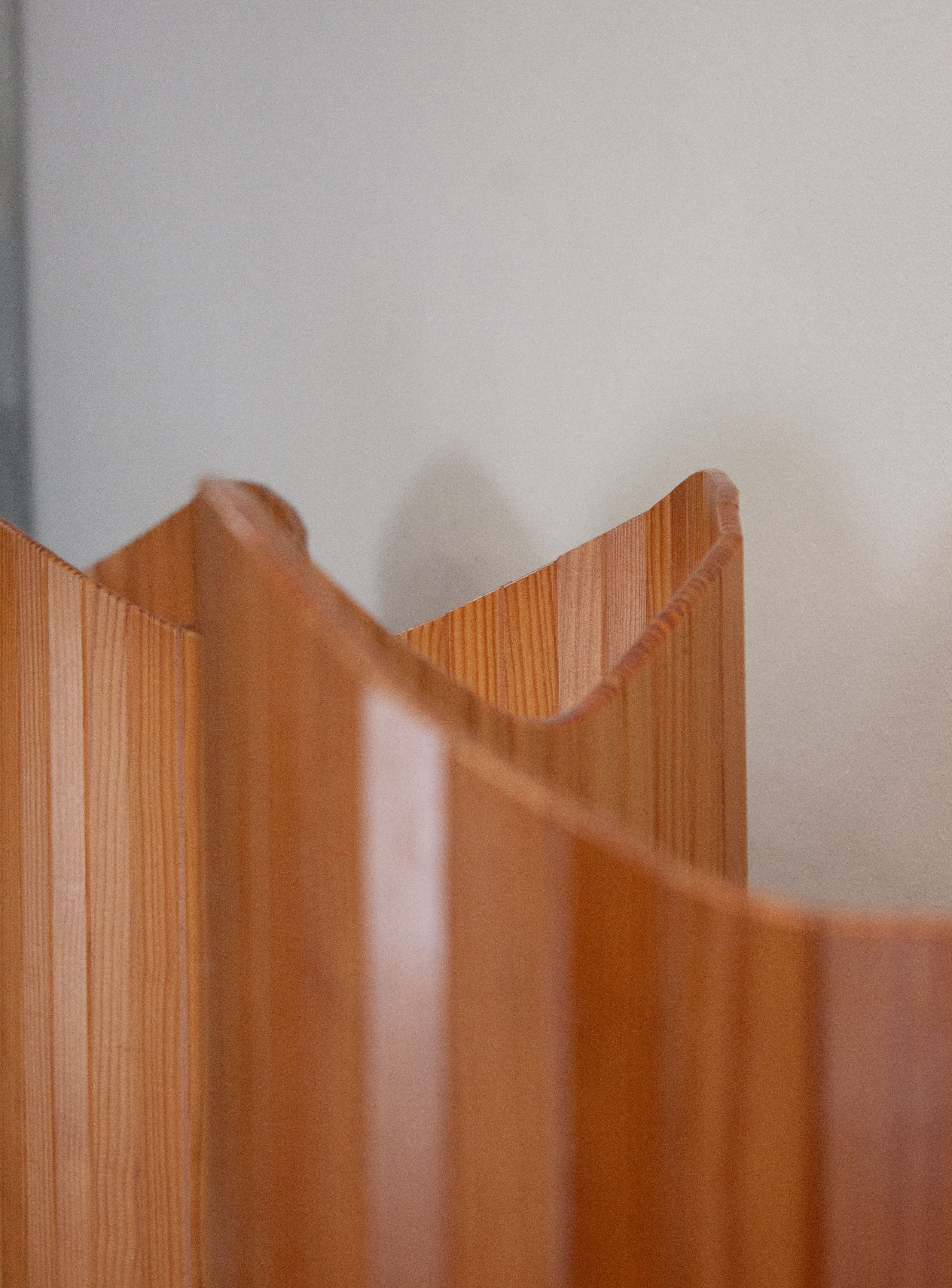 Tambour Screen Room Divider by Jomain Baumann (Pine) - Image 17