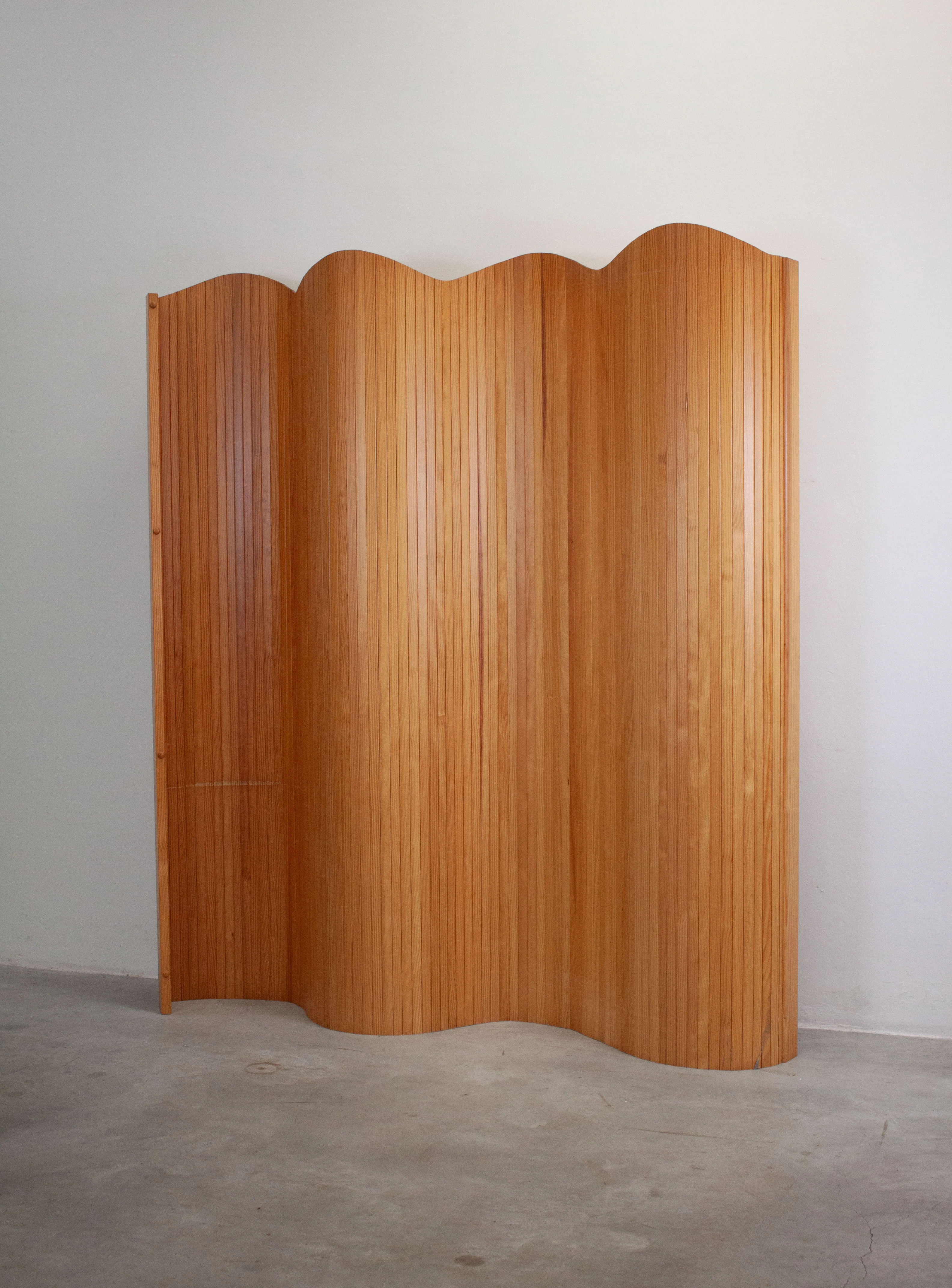 Tambour Screen Room Divider by Jomain Baumann (Pine) - Image 9