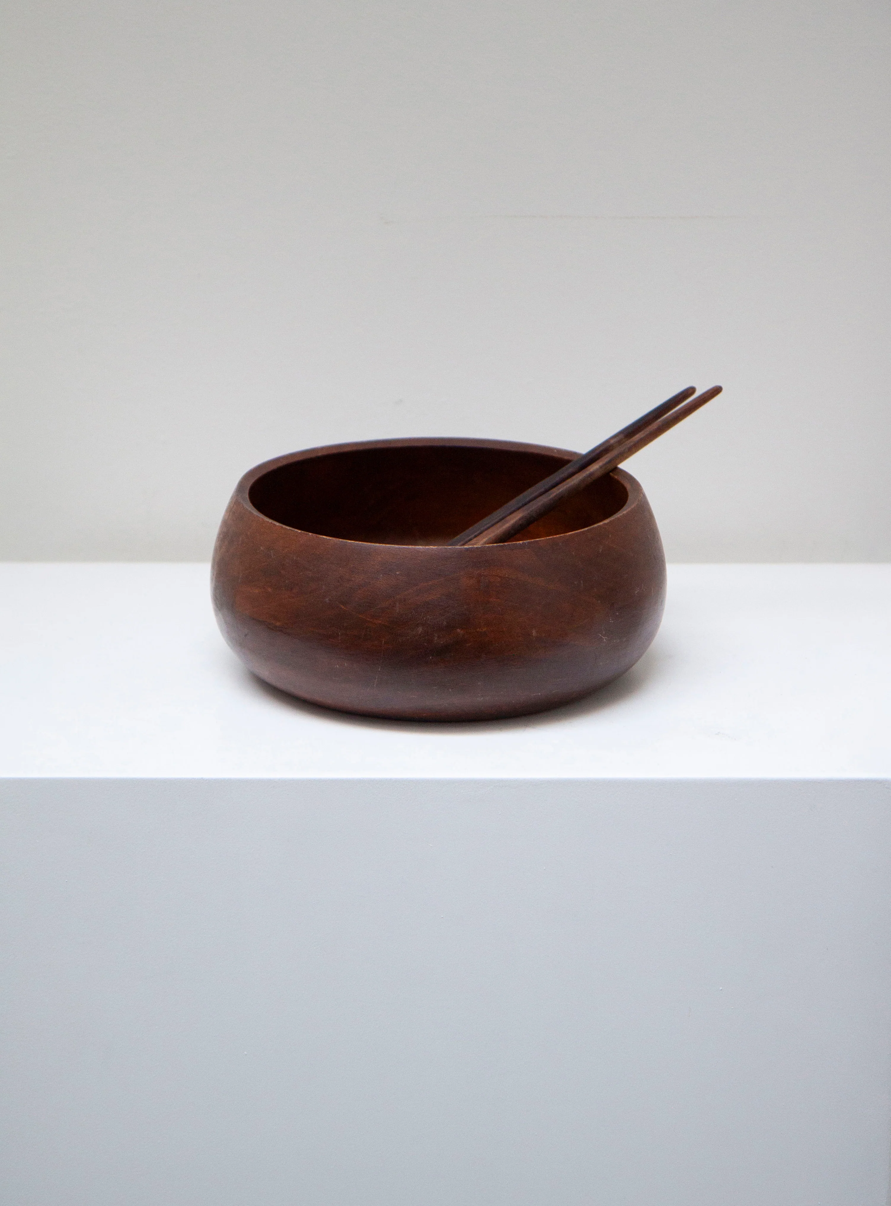 Teak Bowl with Teak Salad Servers - Image 4