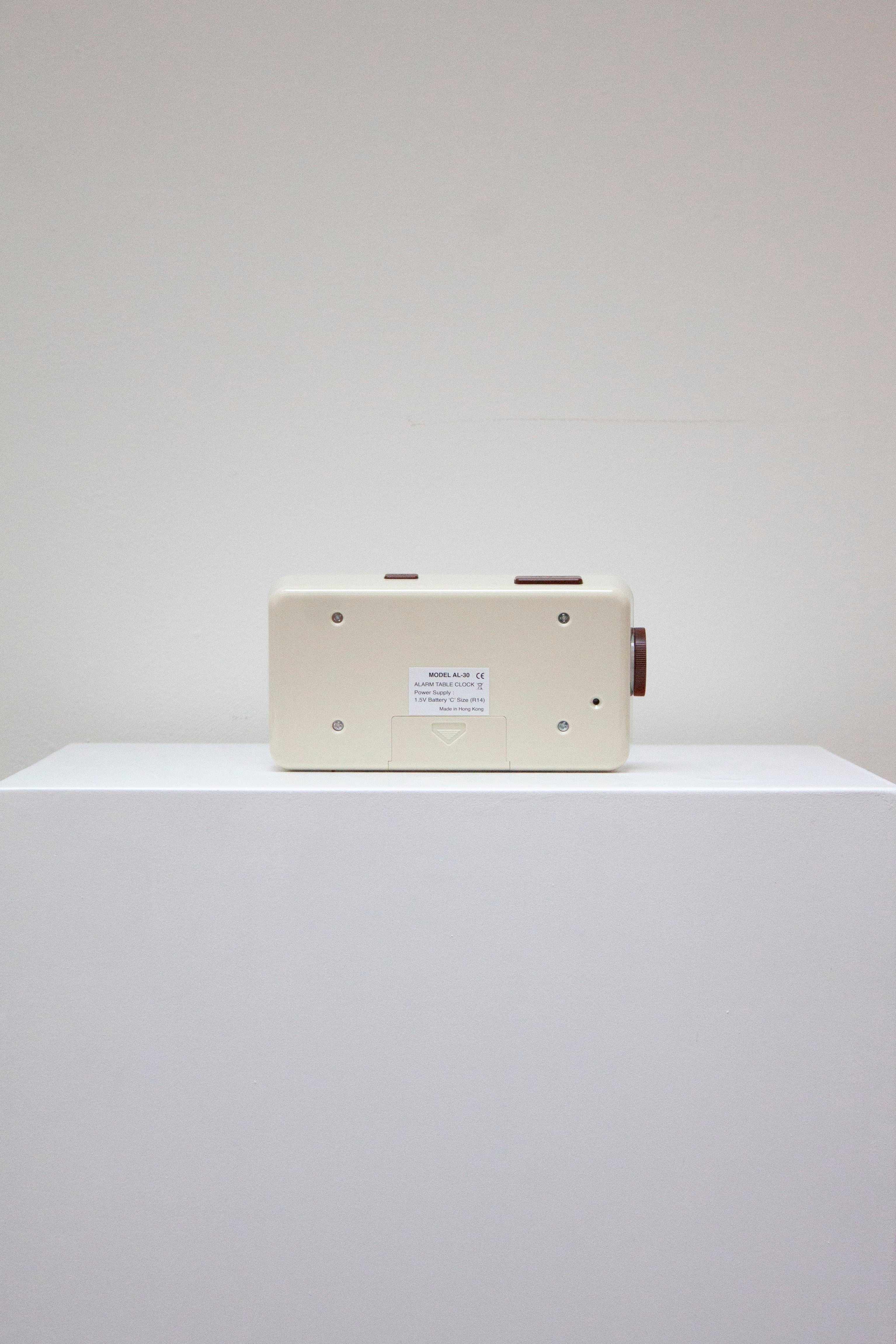 Twemco AL-30 Alarm Flip Clock (Beige/Brown) - Image 6