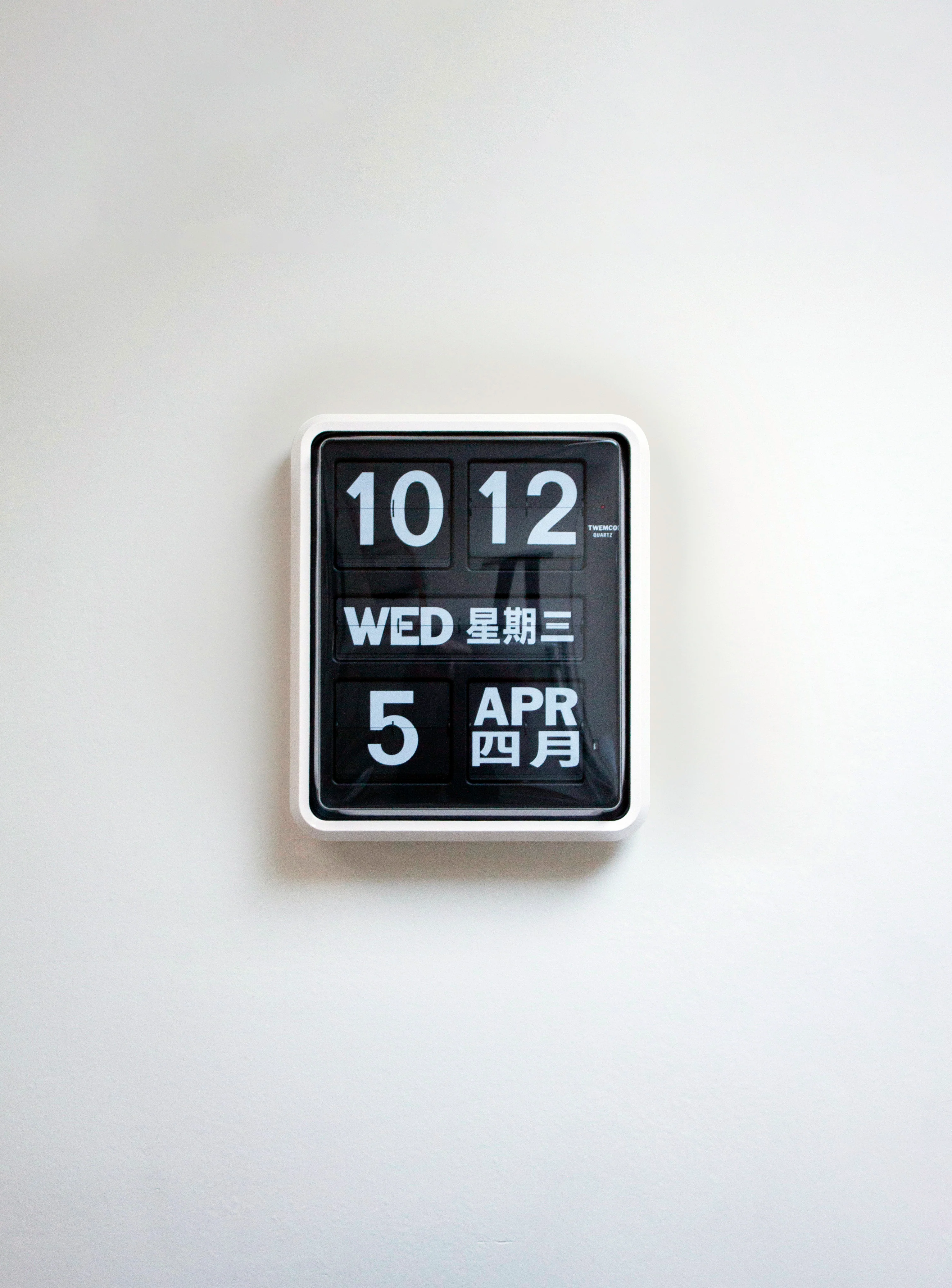 Twemco BQ-1700 Calendar Wall Flip Clock (White/Black) - Image 2