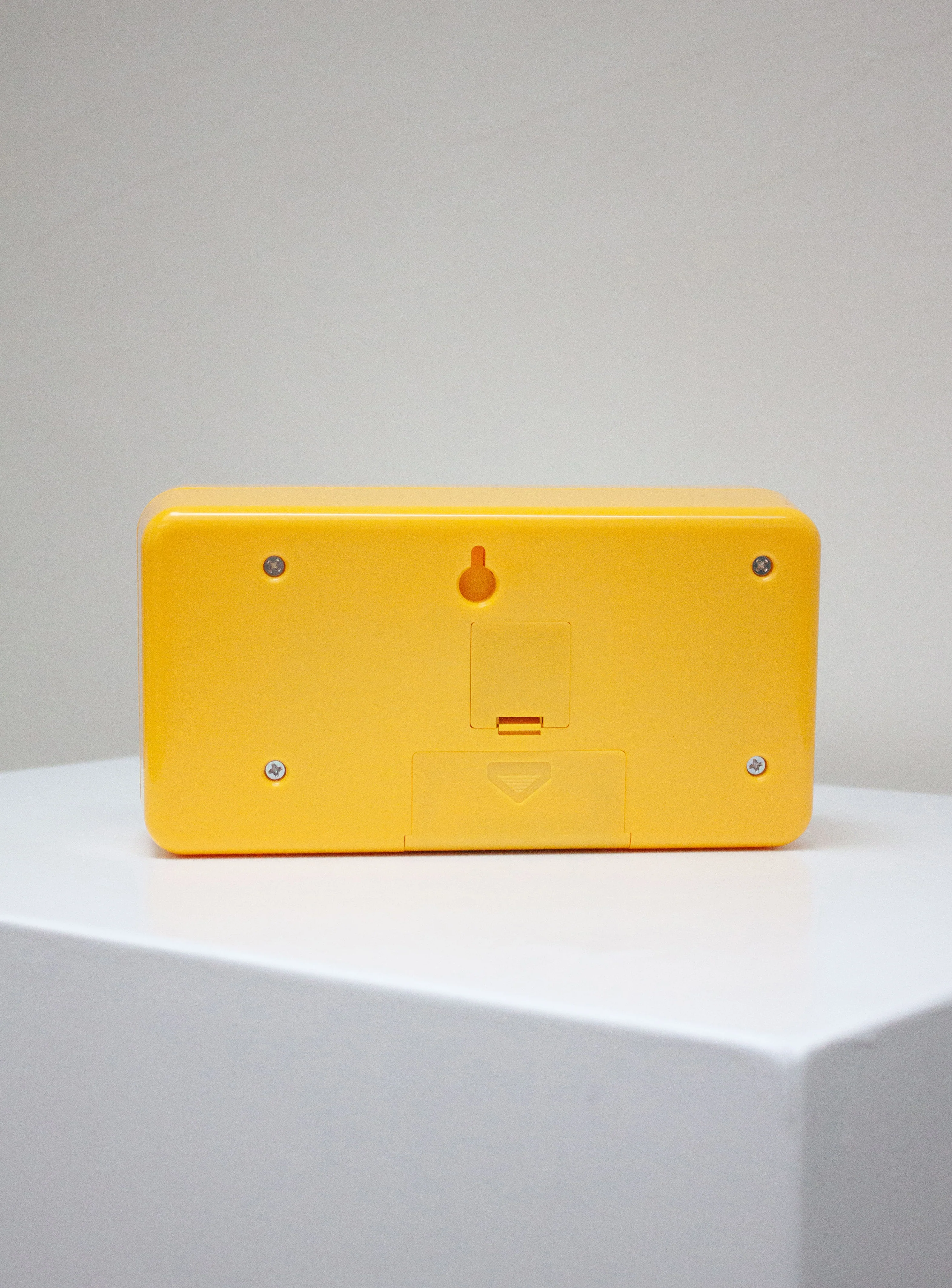 Twemco QT-30 Flip Clock (Yellow) - Image 8