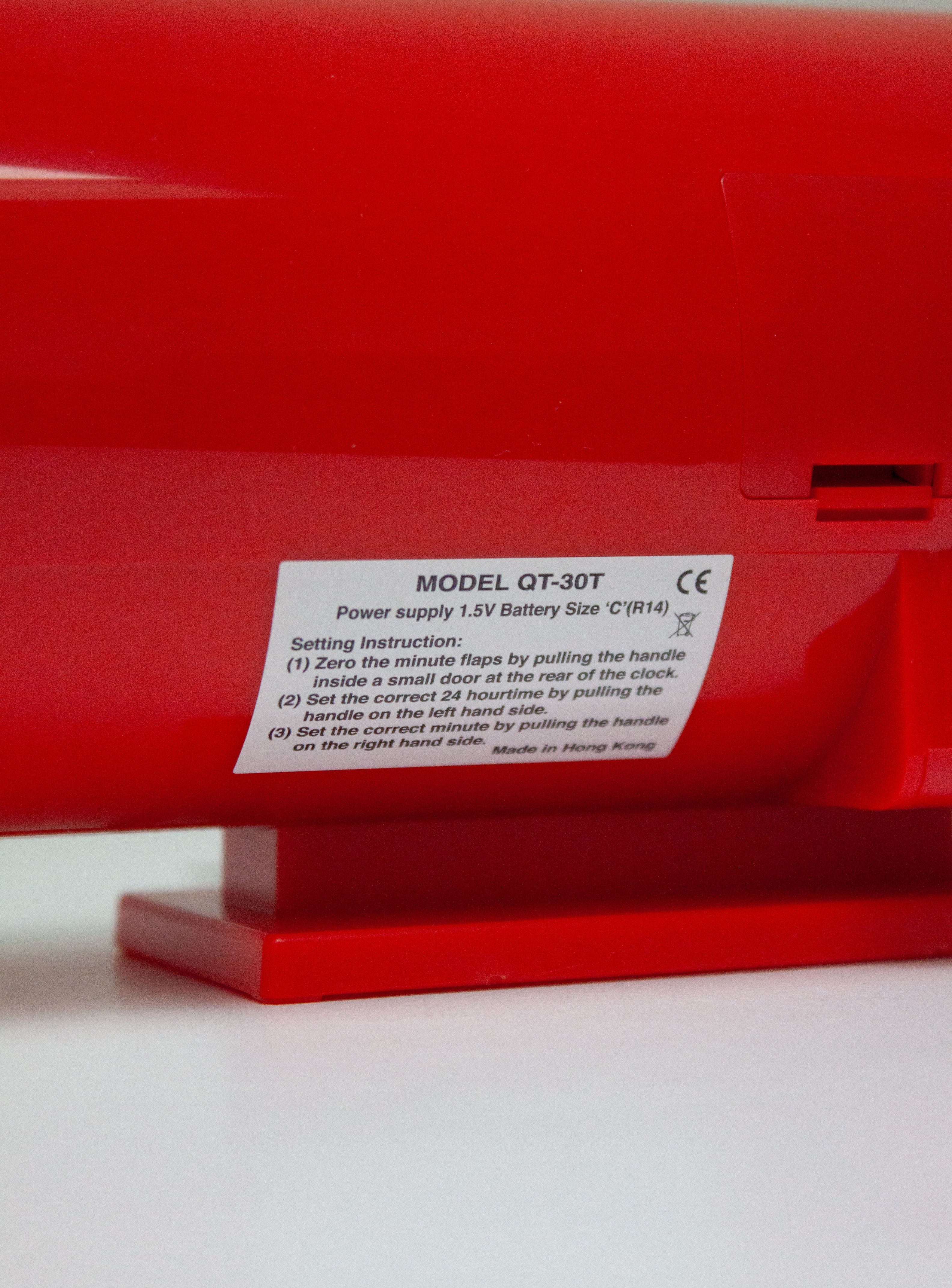 Twemco QT-30T Flip Clock (Red) - Image 8