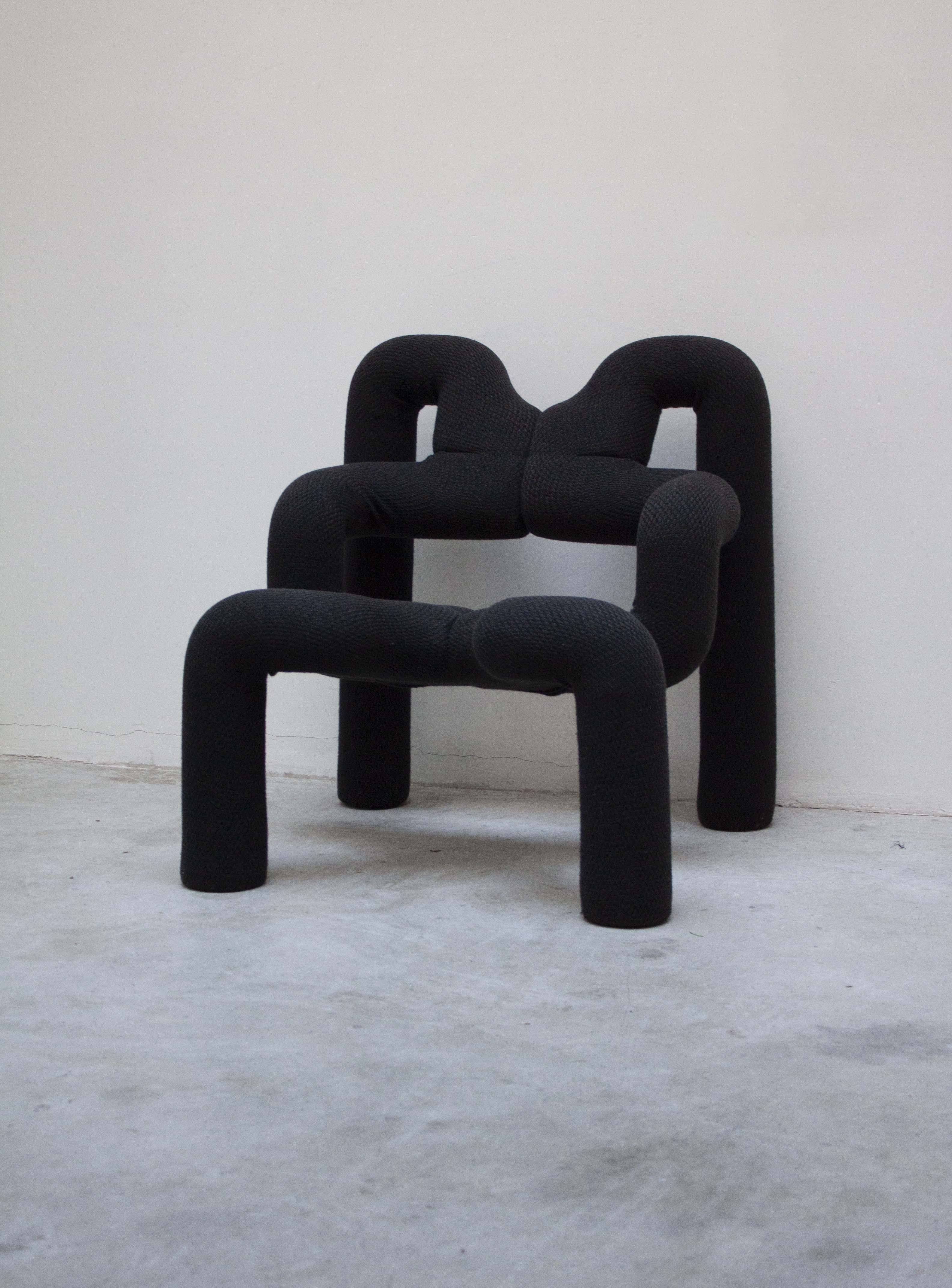 Varier Ekstrem Lounge Chair by Terje Ekstrøm (Black)