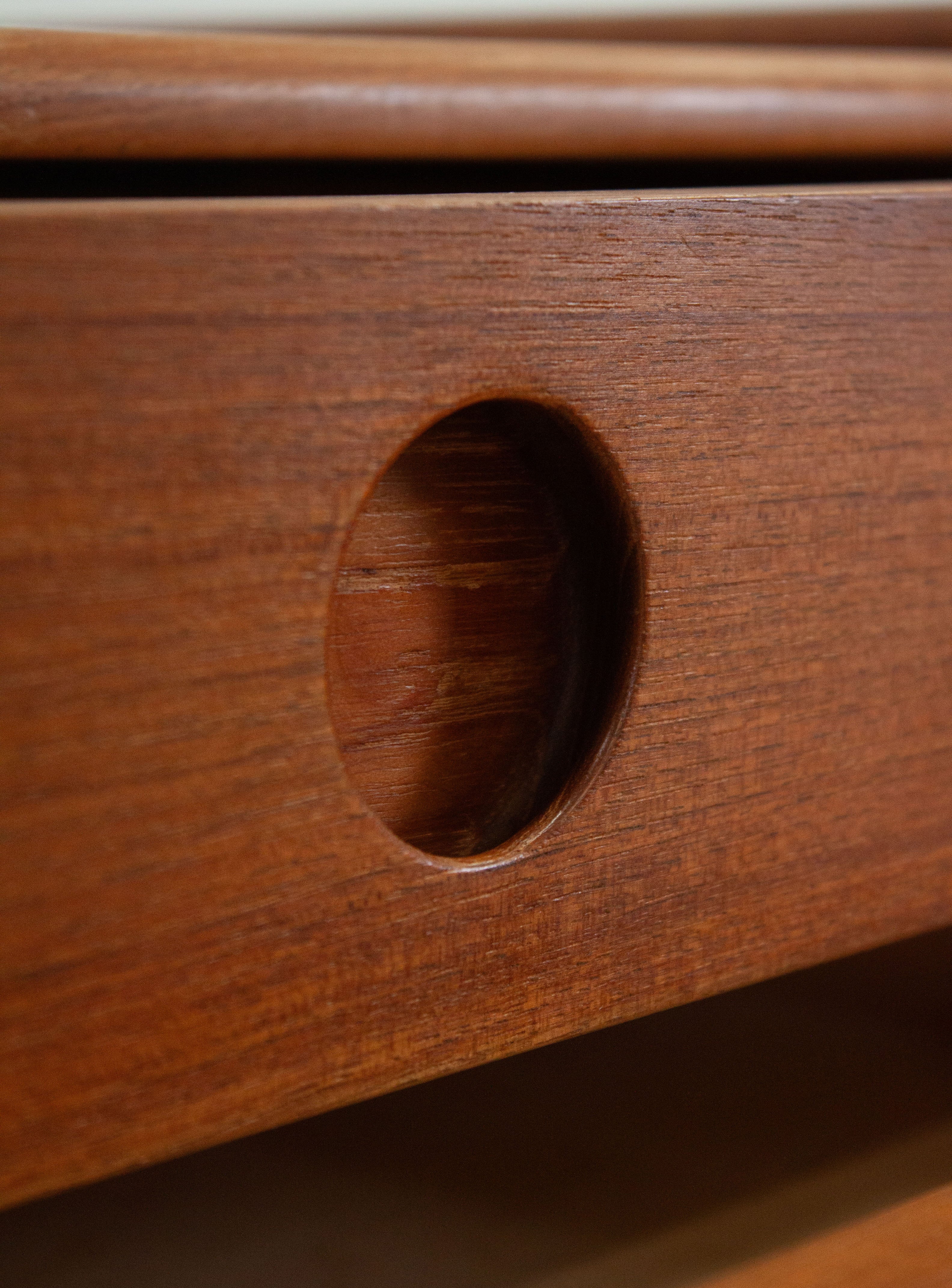 Vildbjerg Møbelfabrik VM202 Chest of Drawers by Kai Kristiansen - Image 21