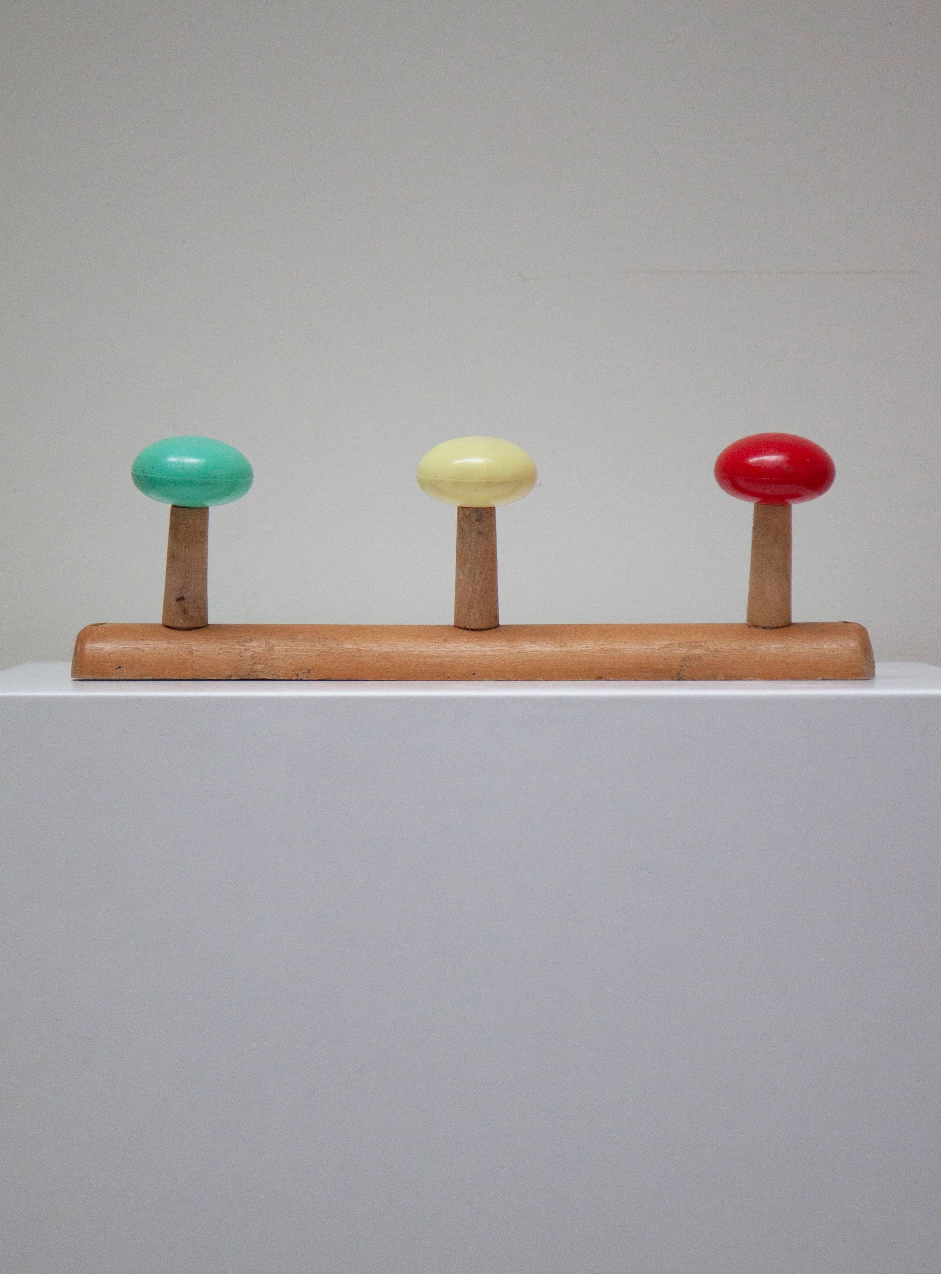 Vintage Coat Hanger (Green/Yellow/Red) - Image 3
