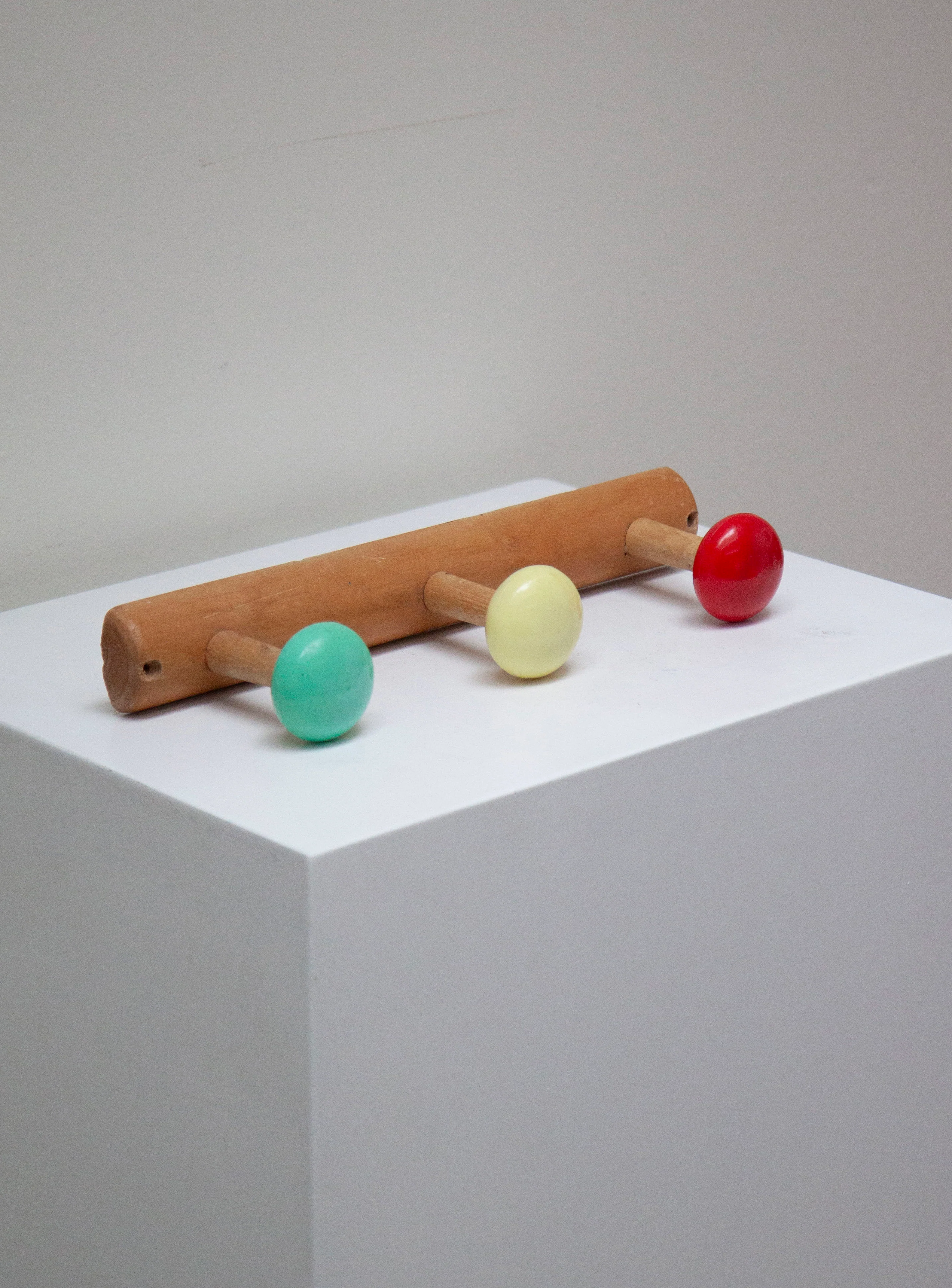 Vintage Coat Hanger (Green/Yellow/Red) - Image 4