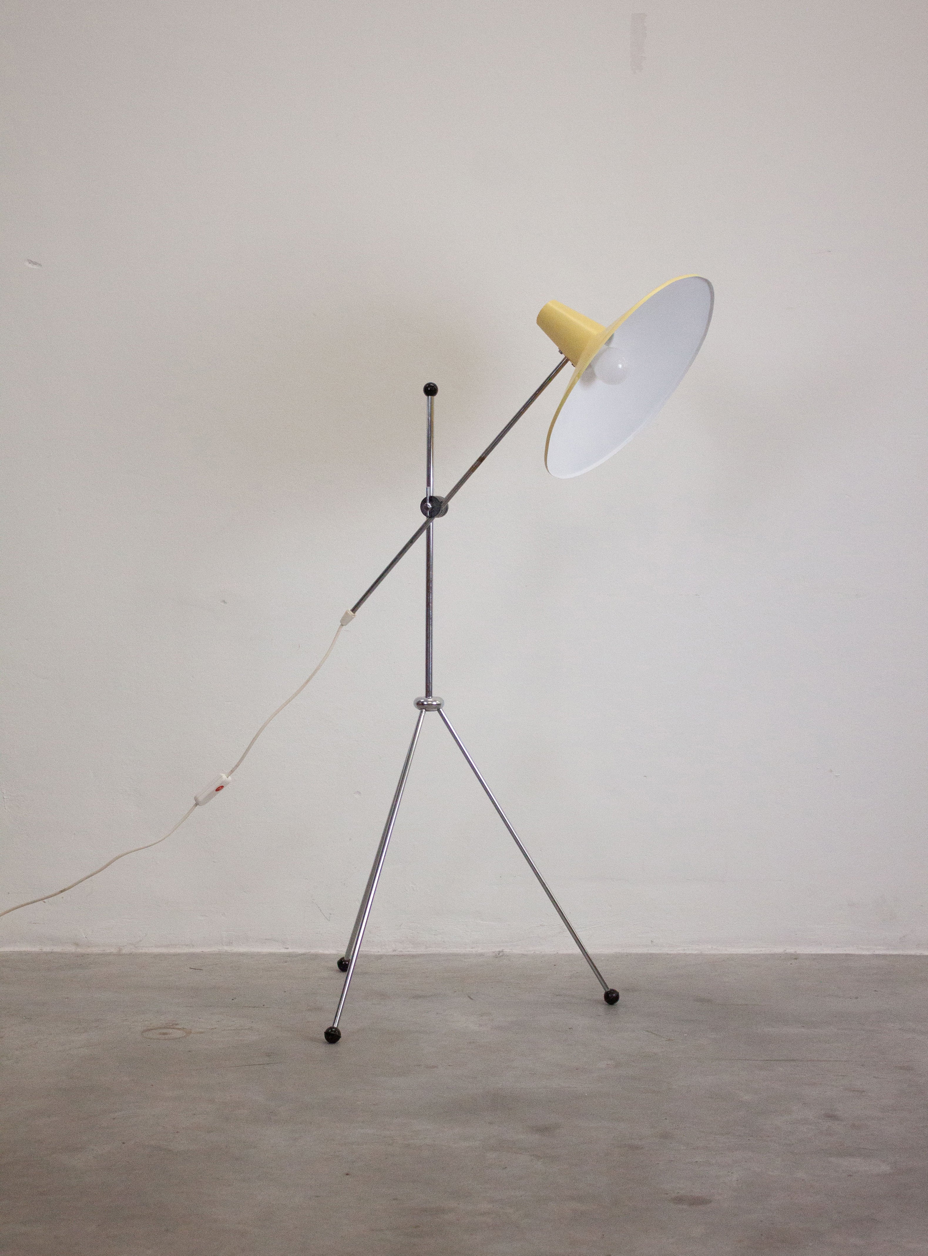 Vintage Tripod Floor Lamp (Yellow) - Image 11