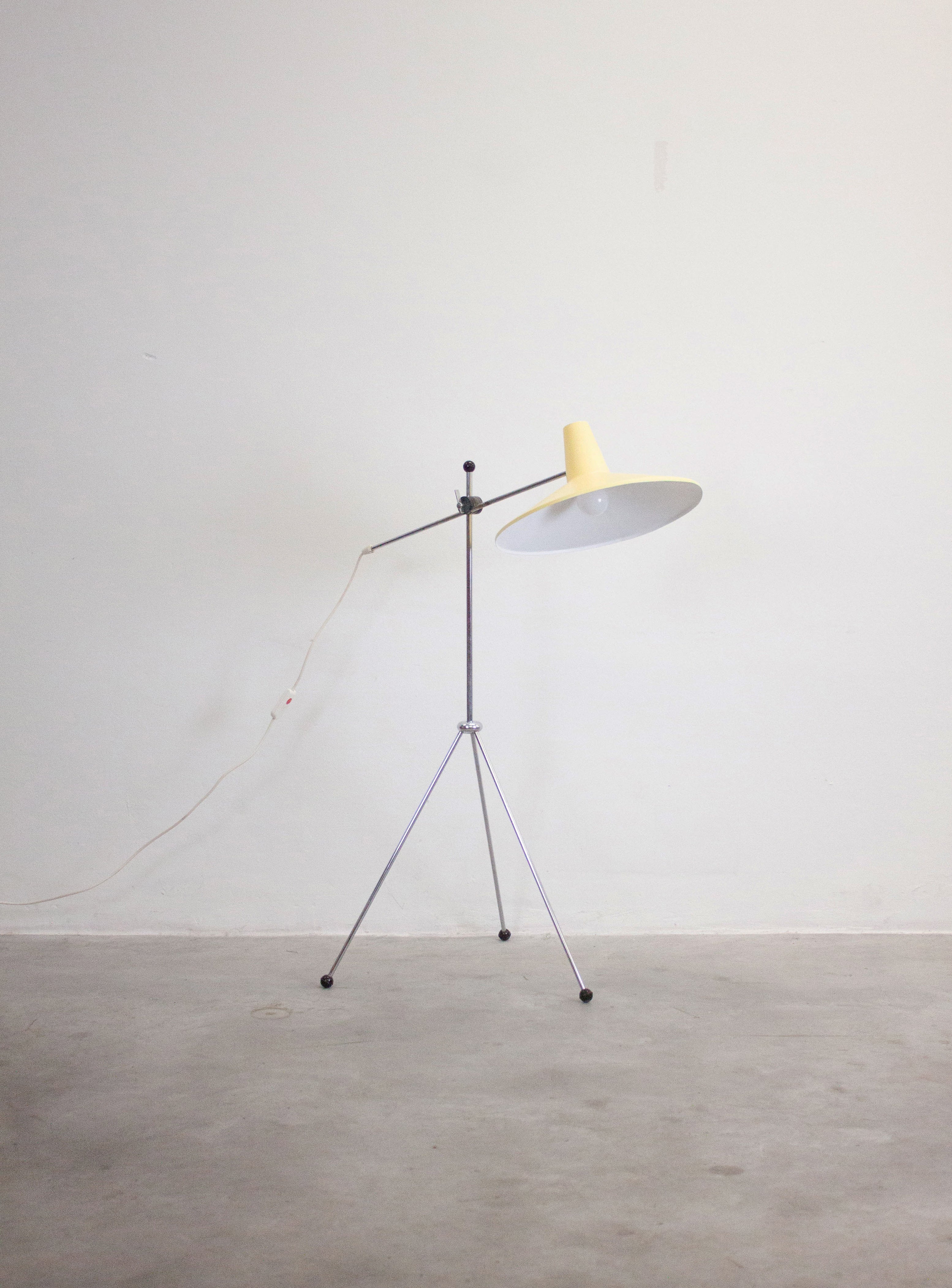 Vintage Tripod Floor Lamp (Yellow) - Image 13