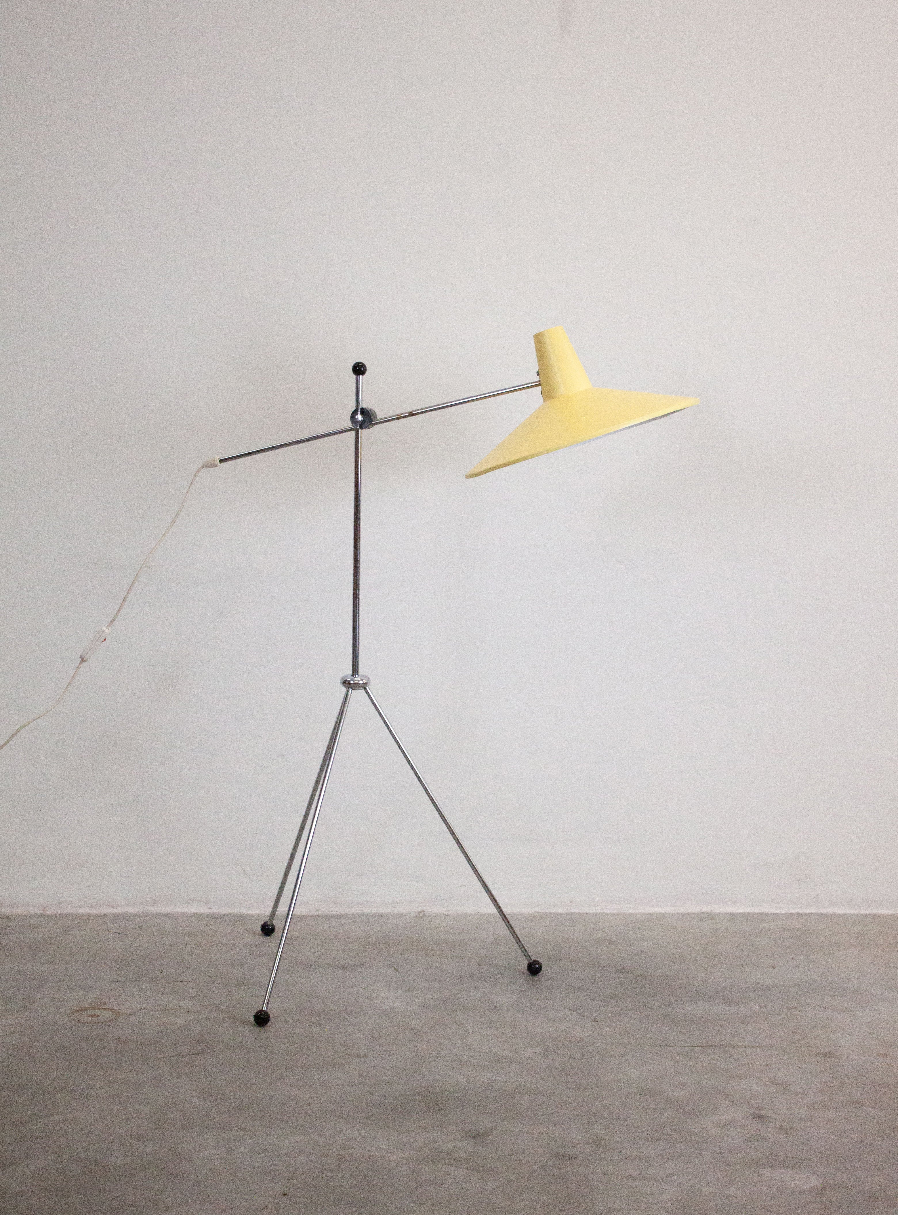 Vintage Tripod Floor Lamp (Yellow) - Image 2