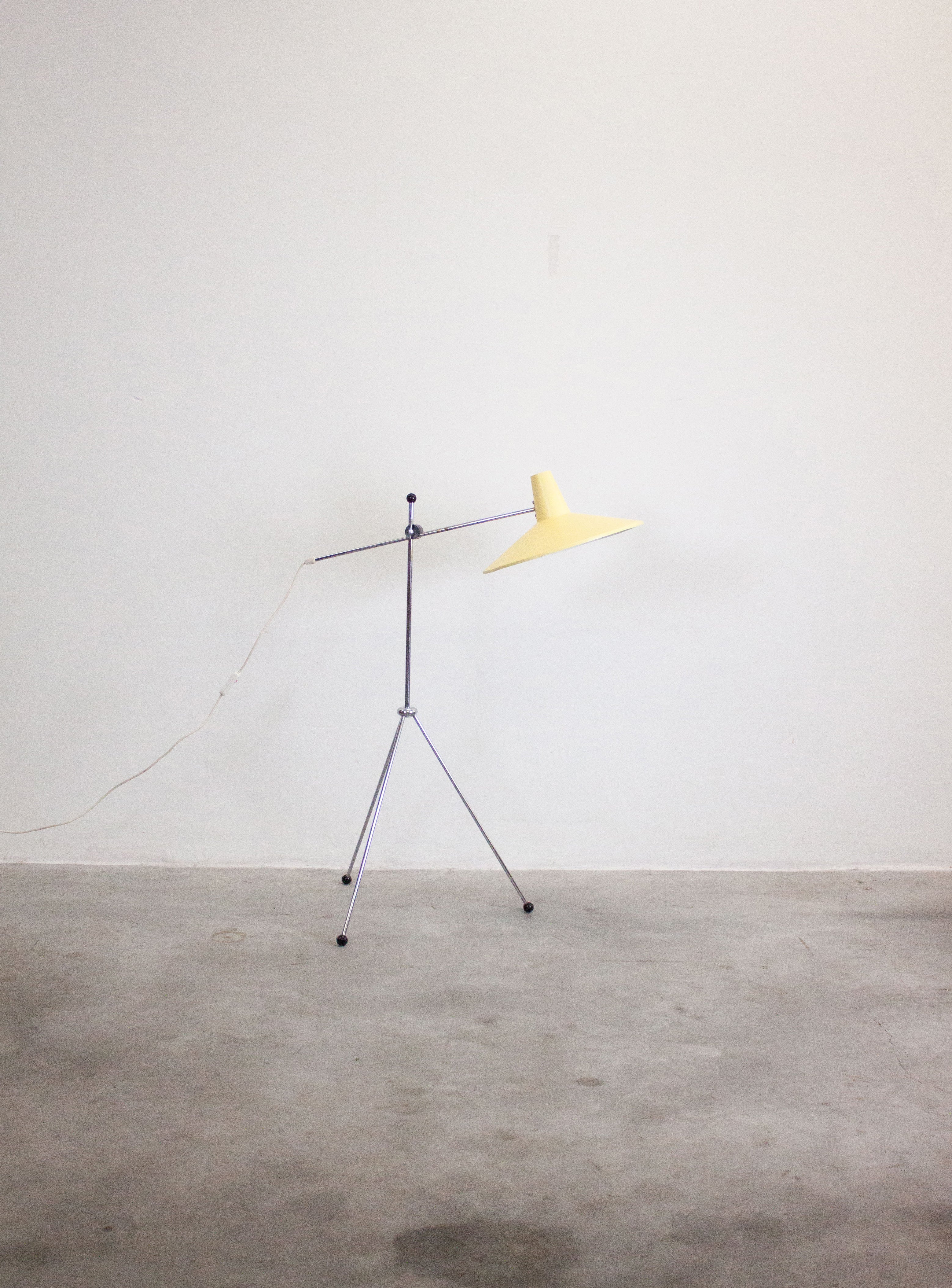 Vintage Tripod Floor Lamp (Yellow) - Image 3