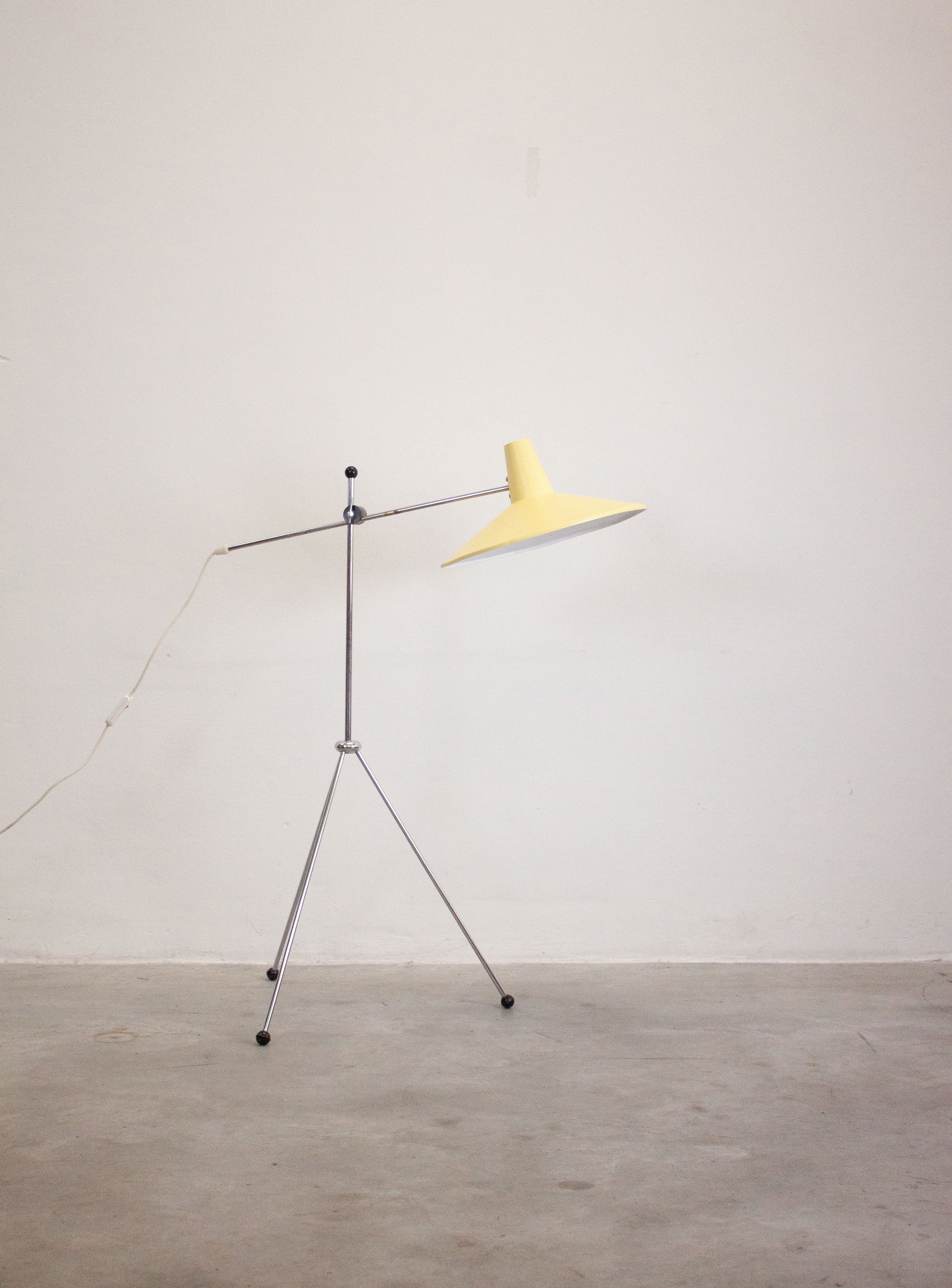 Vintage Tripod Floor Lamp (Yellow) - Image 6