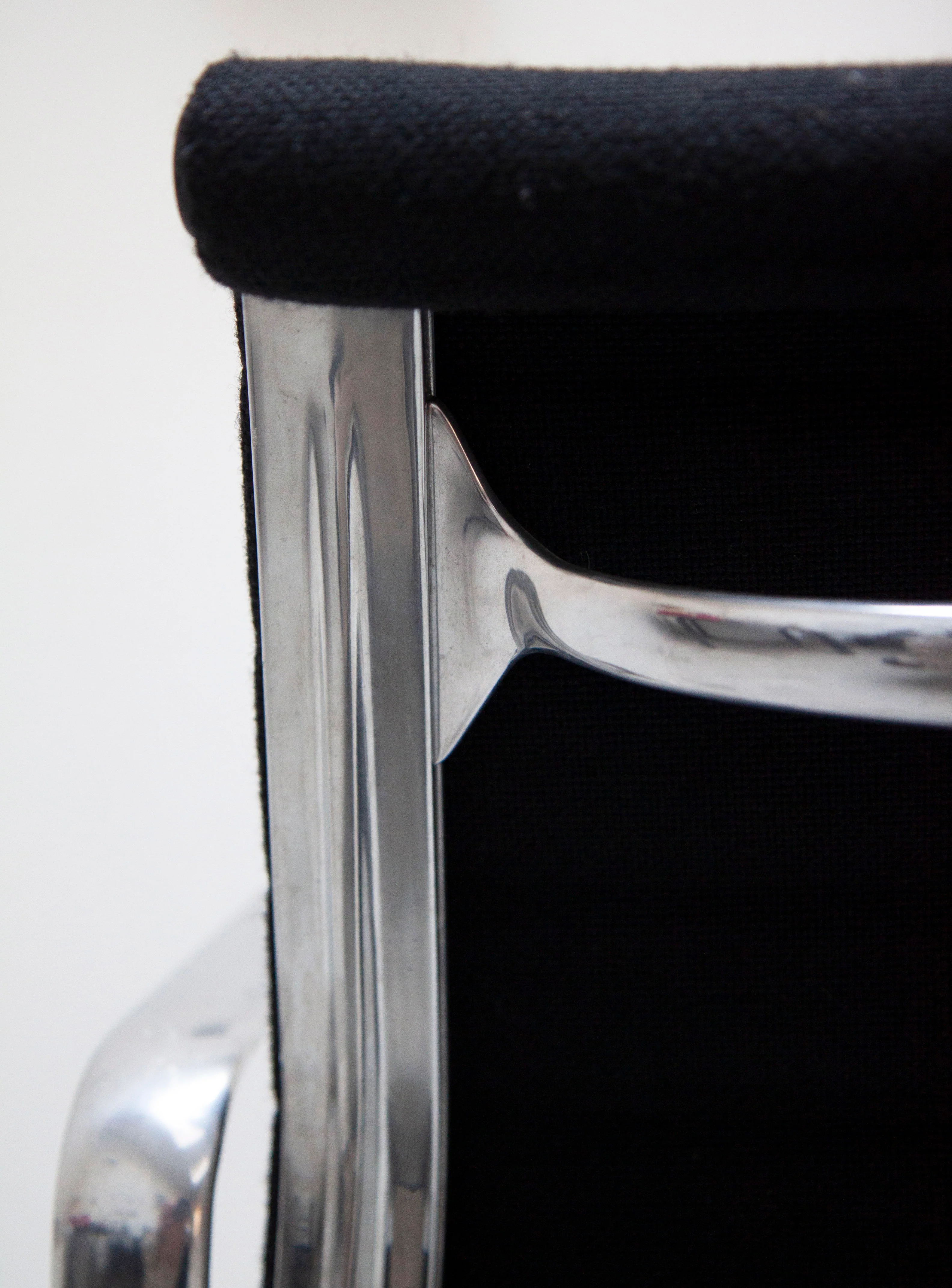 Vitra EA108 Aluminium Chair by Charles & Ray Eames (Black) - Image 15
