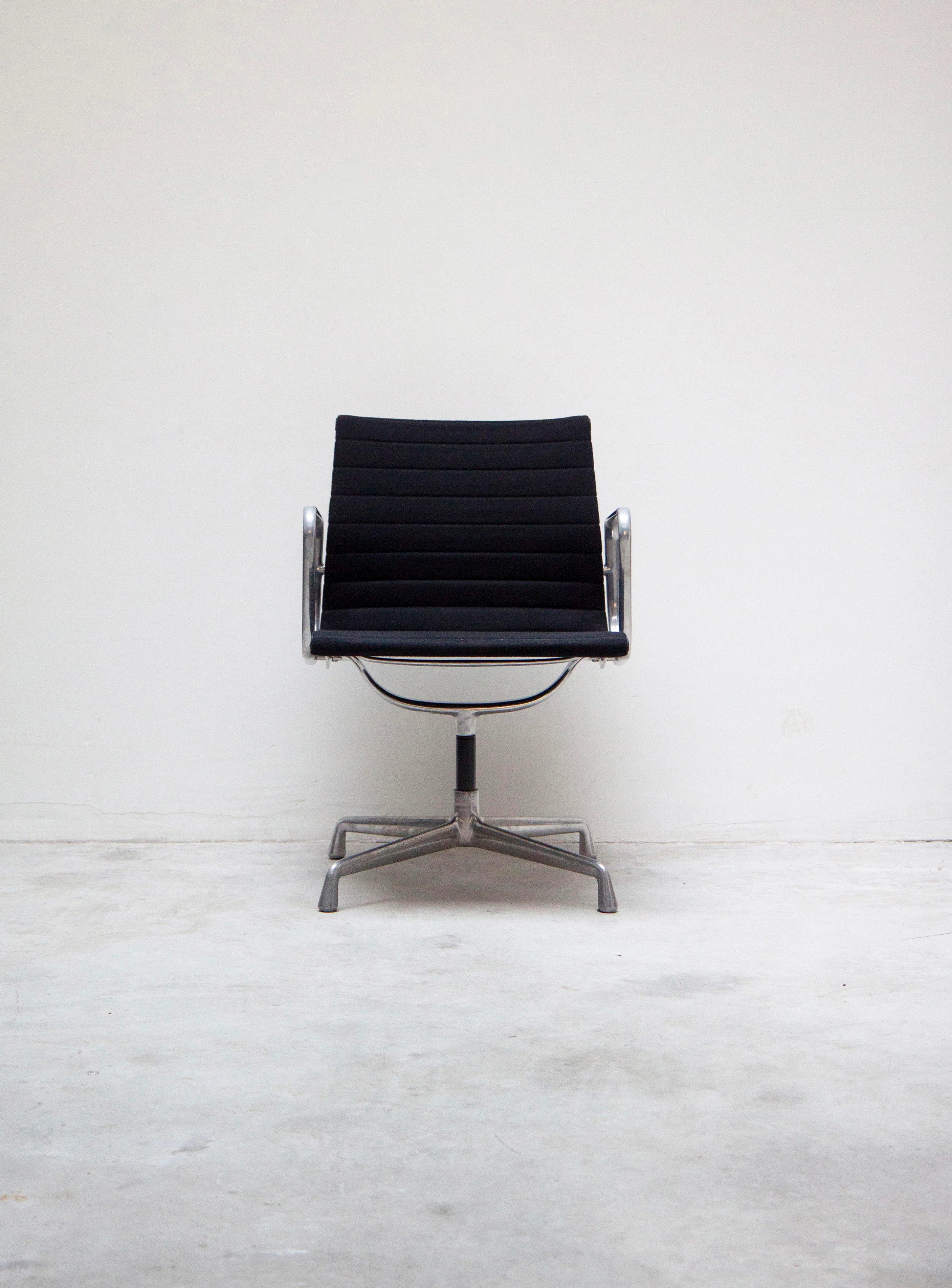 Vitra EA108 Aluminium Chair by Charles & Ray Eames (Black) - Image 5