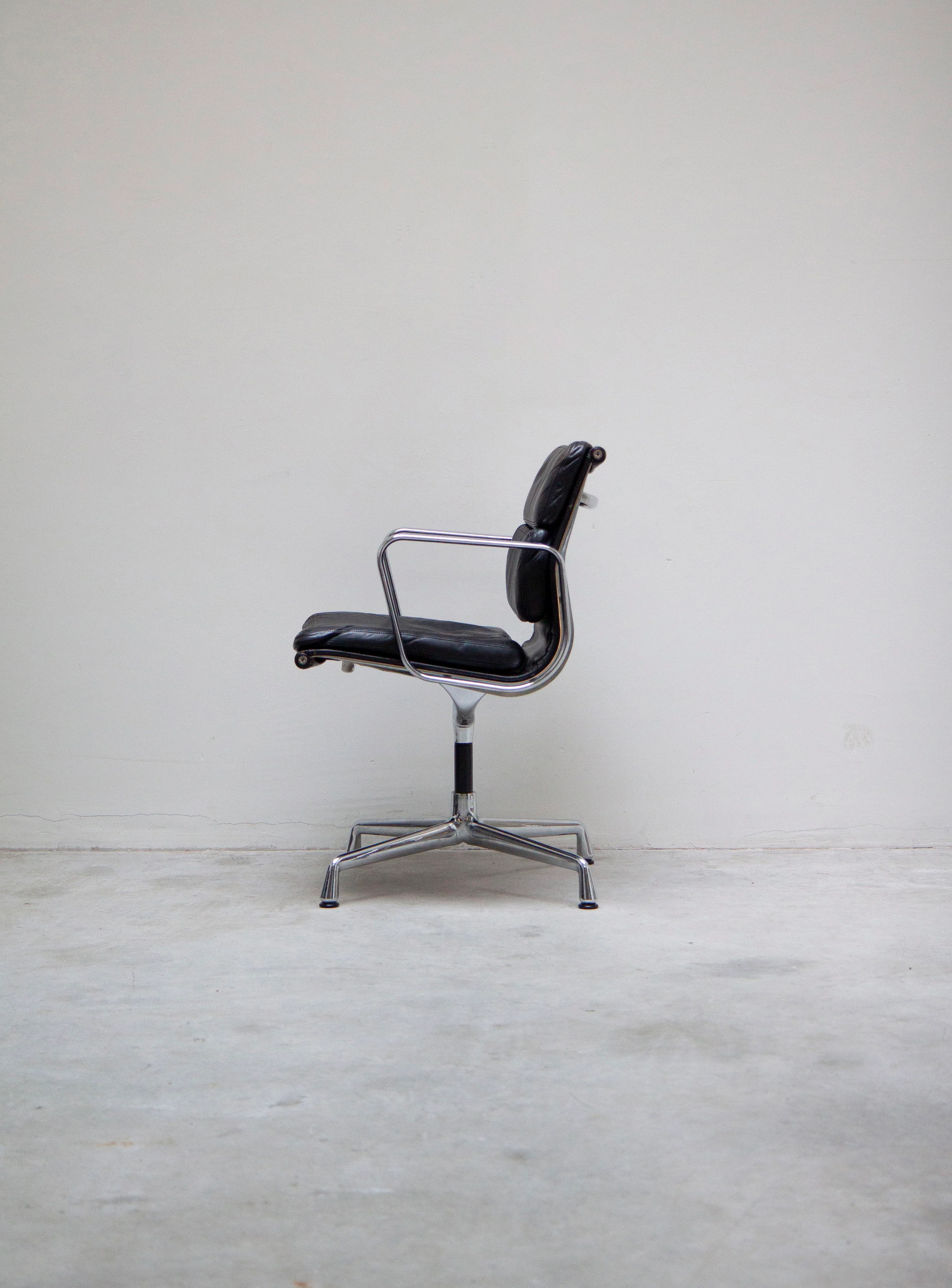 Vitra EA208 Soft Pad Office Chair by Charles & Ray Eames (Black Leather) - Image 6