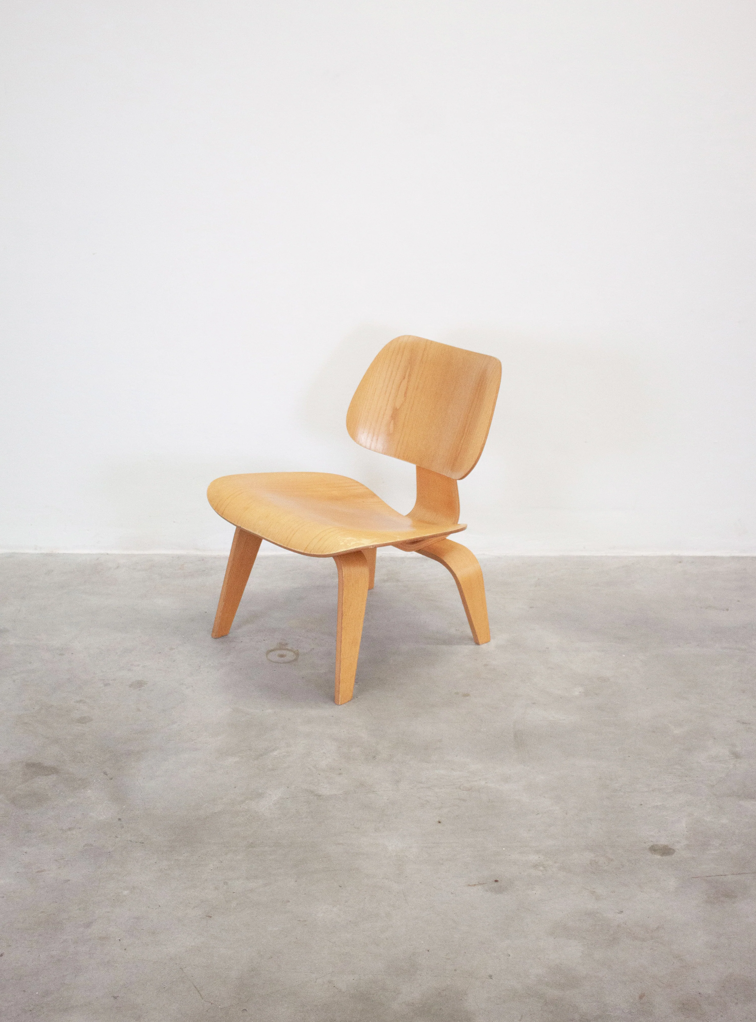 Vitra LCW Lounge Chair by Charles & Ray Eames - Image 3