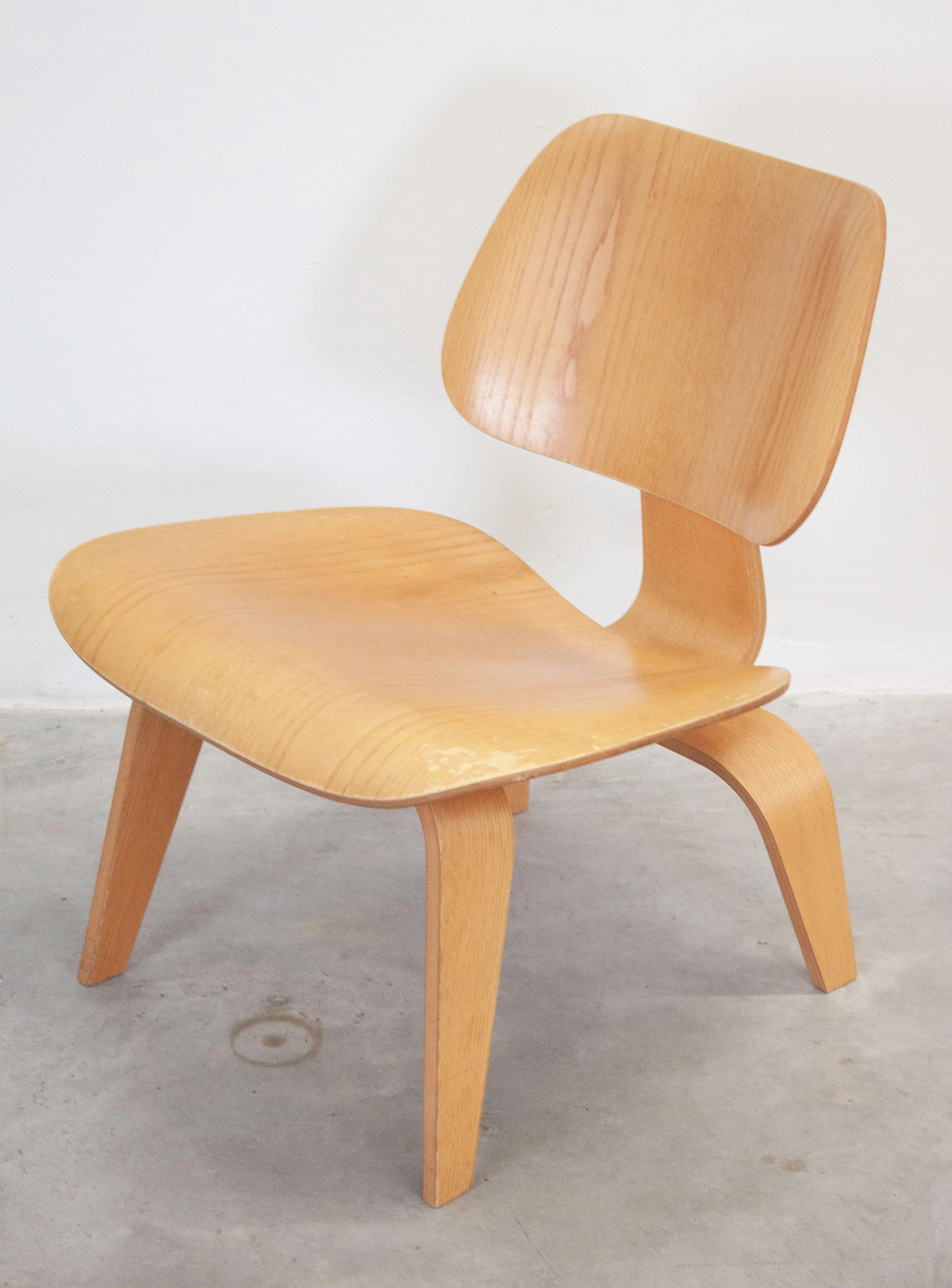 Vitra LCW Lounge Chair by Charles & Ray Eames - Image 6