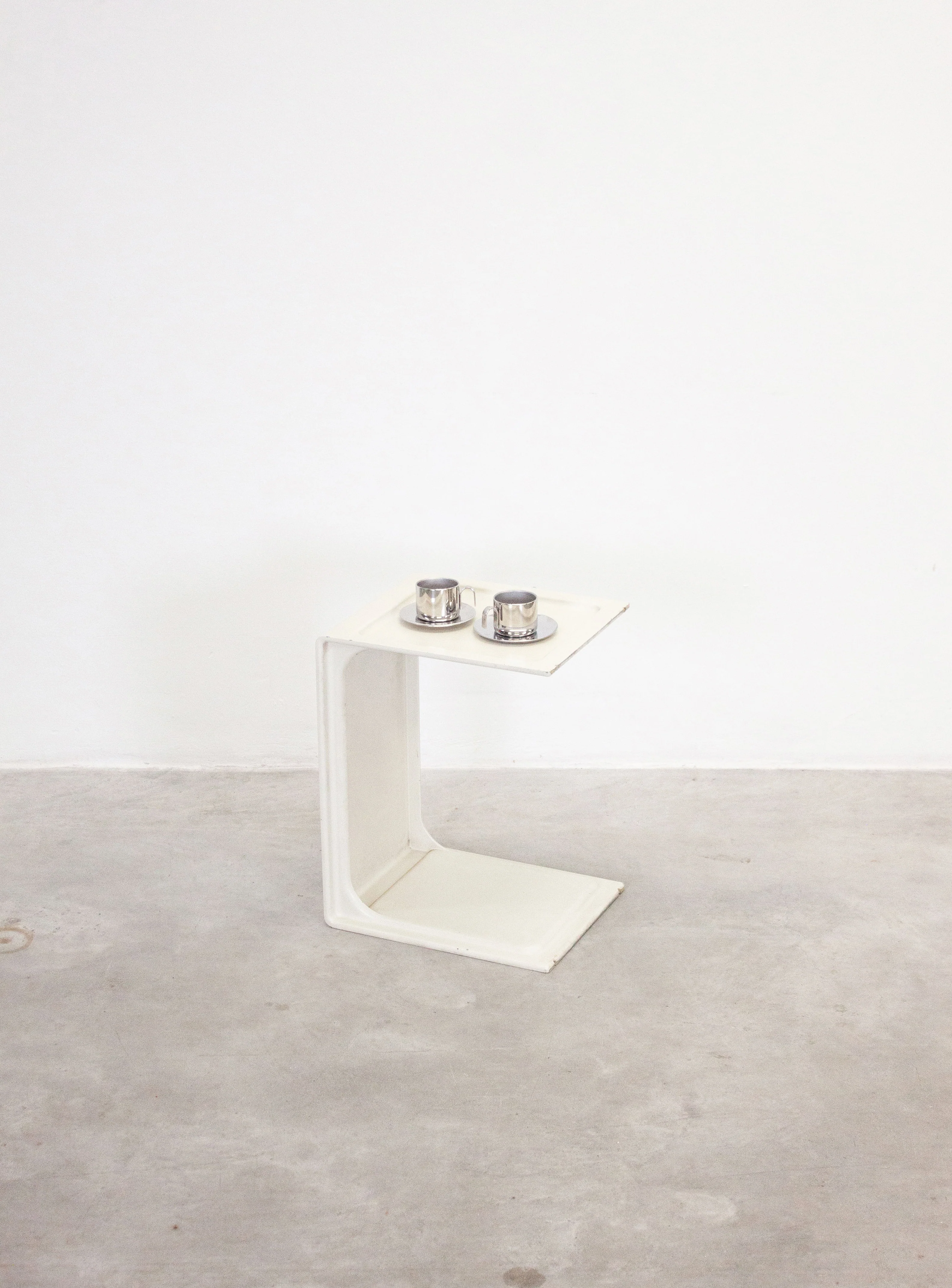 Vitsoe Model 621 Side Table by Dieter Rams (Off-White) - Image 9